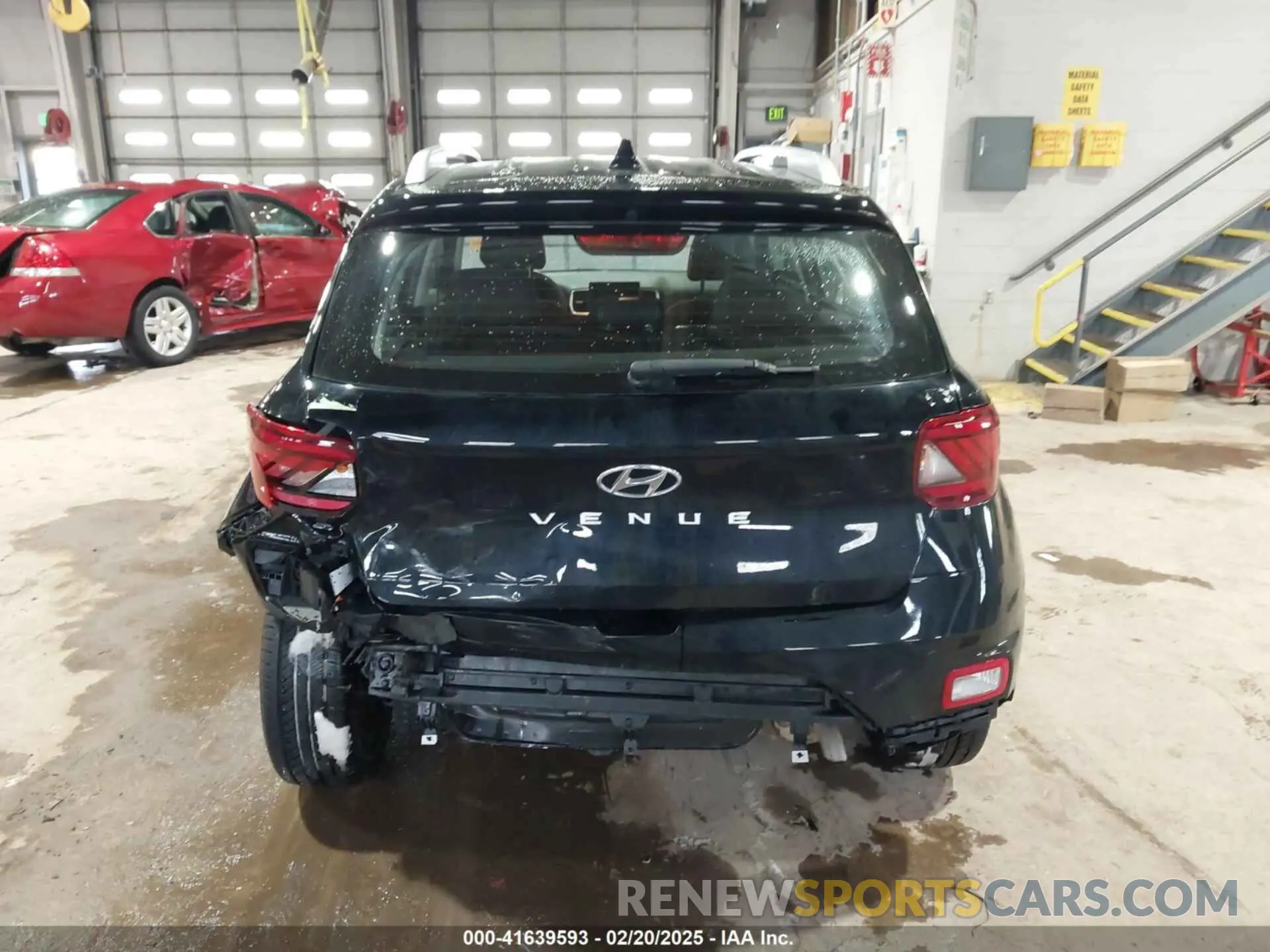 16 Photograph of a damaged car KMHRC8A39MU086649 HYUNDAI VENUE 2021