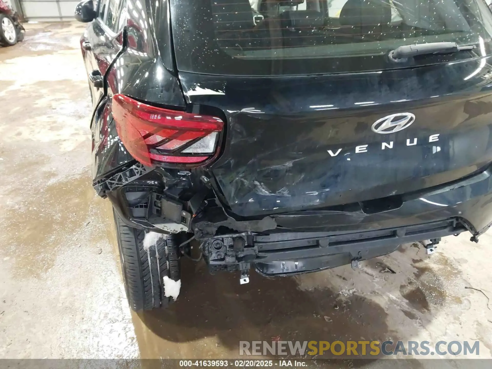 6 Photograph of a damaged car KMHRC8A39MU086649 HYUNDAI VENUE 2021