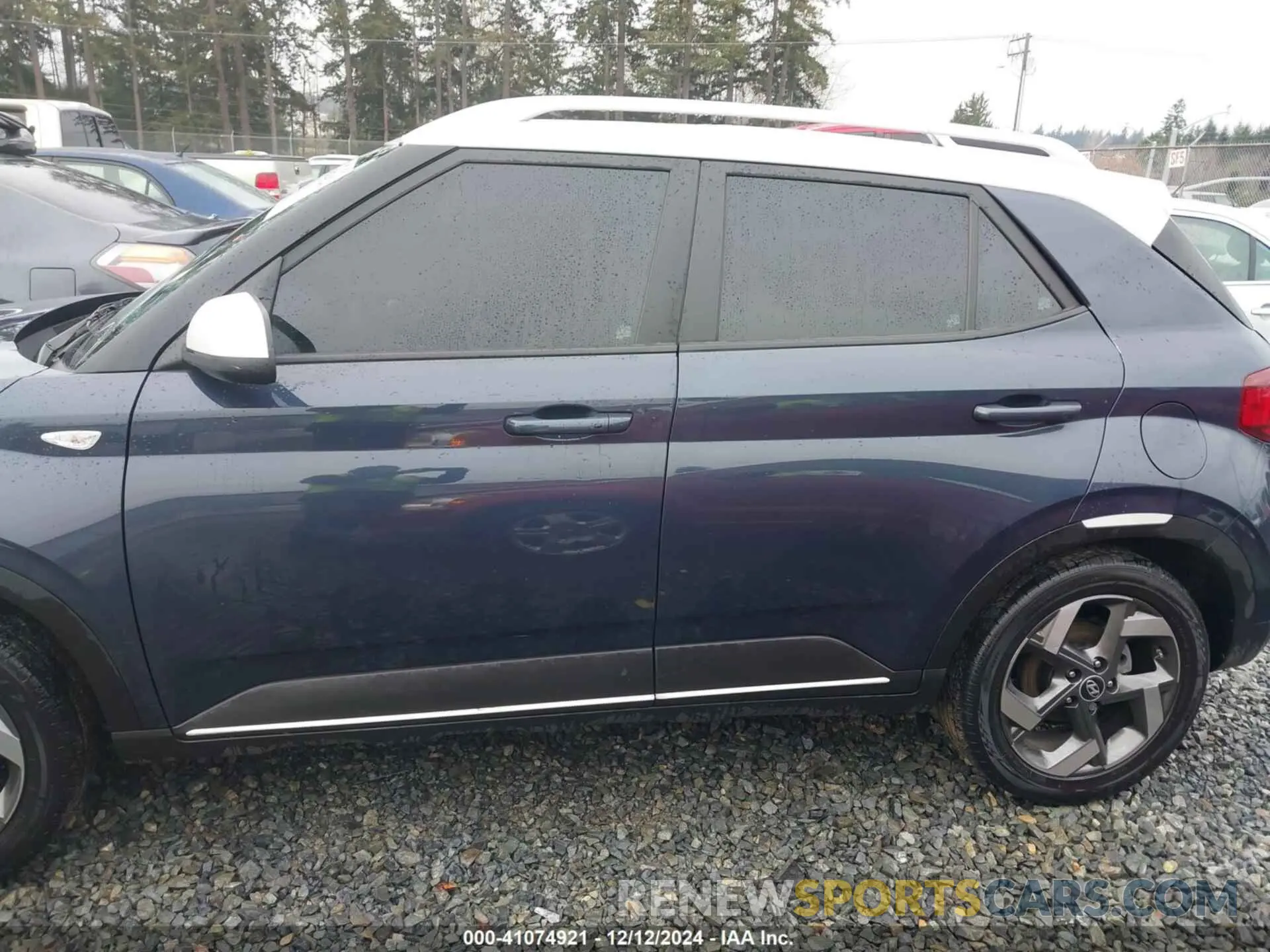 14 Photograph of a damaged car KMHRC8A39MU116393 HYUNDAI VENUE 2021
