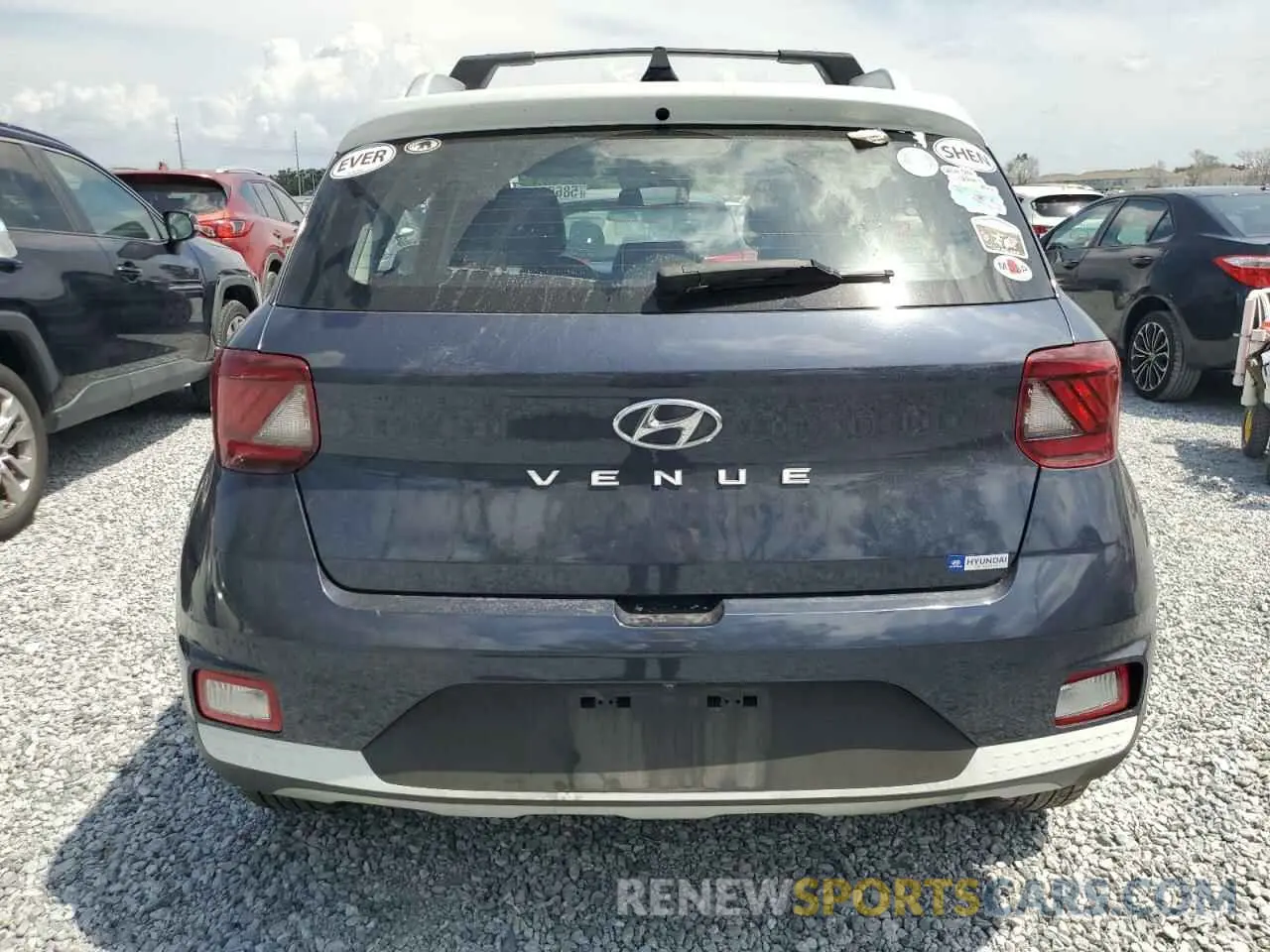 6 Photograph of a damaged car KMHRC8A39MU126390 HYUNDAI VENUE 2021