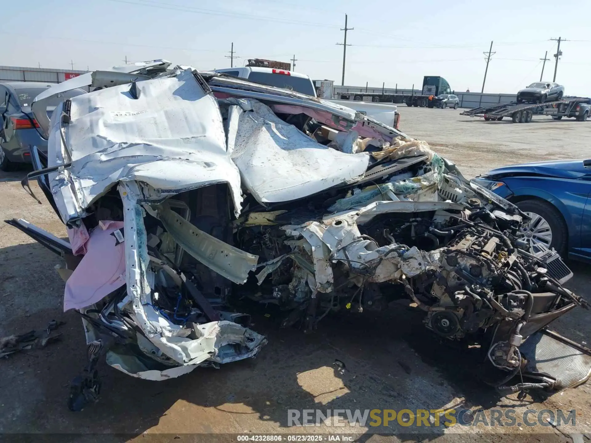 1 Photograph of a damaged car KMHRC8A39MU126972 HYUNDAI VENUE 2021