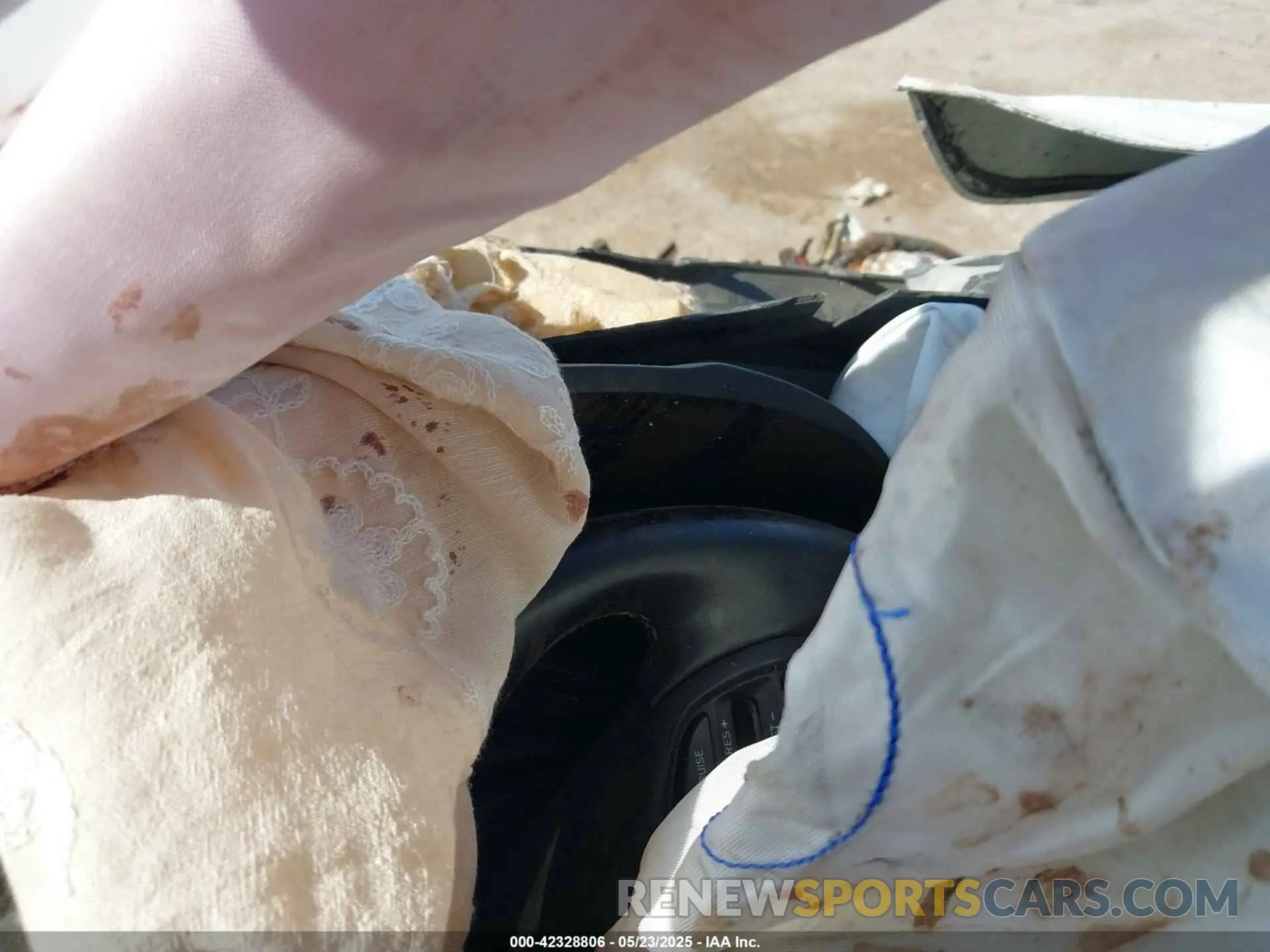 7 Photograph of a damaged car KMHRC8A39MU126972 HYUNDAI VENUE 2021