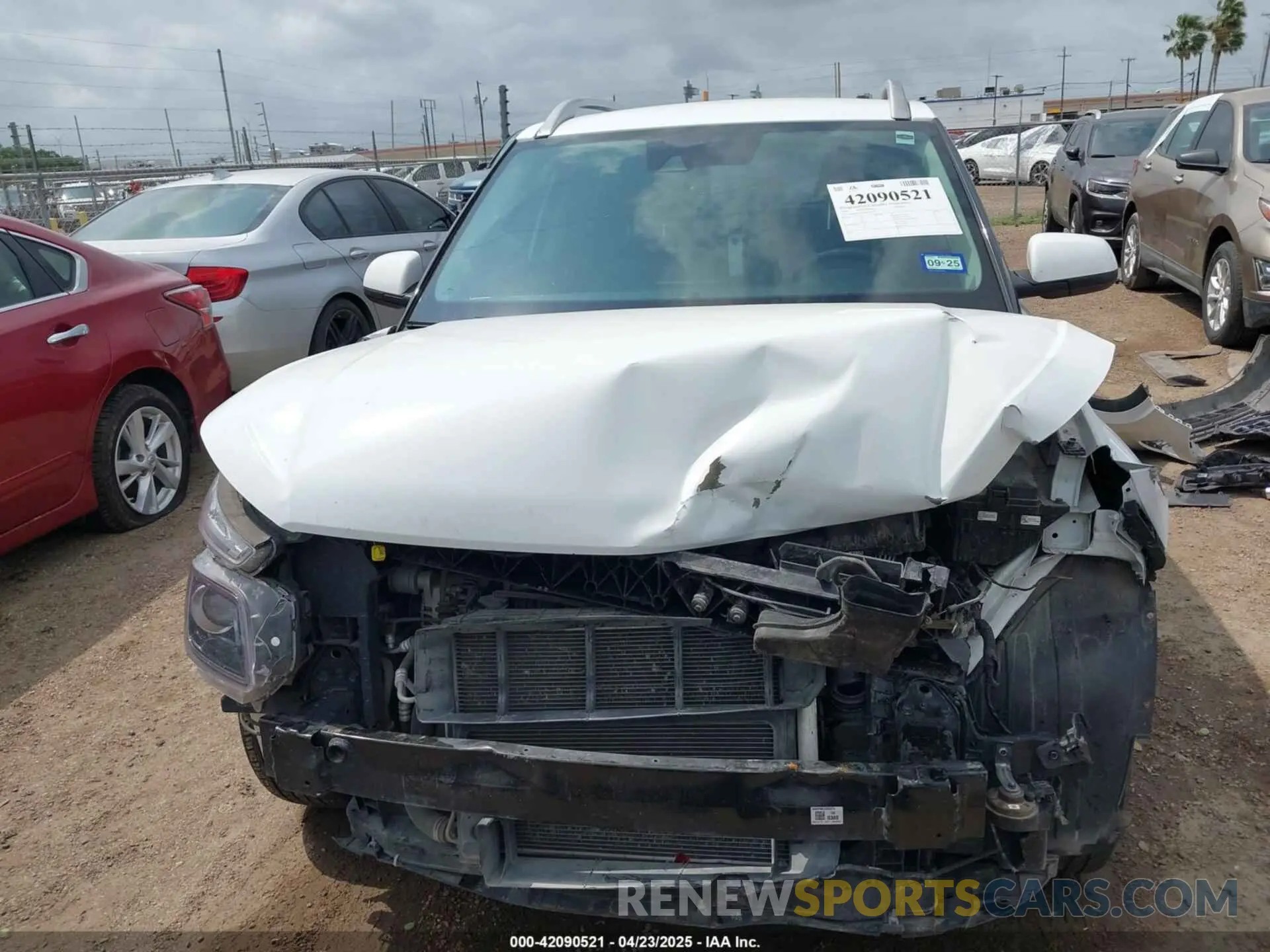 13 Photograph of a damaged car KMHRC8A3XMU063817 HYUNDAI VENUE 2021
