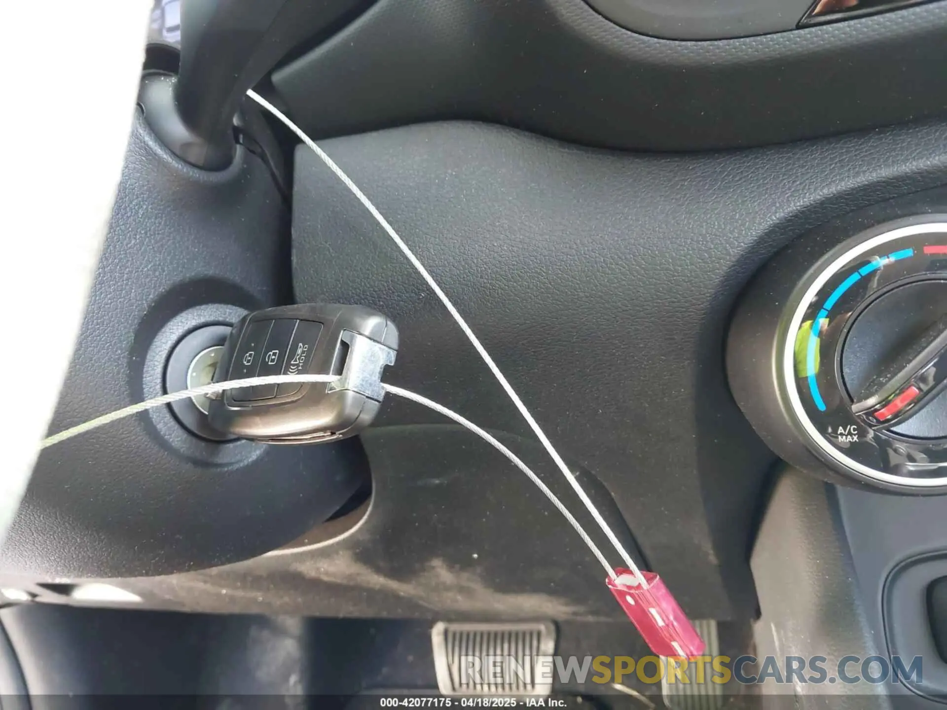 11 Photograph of a damaged car KMHRB8A30NU177247 HYUNDAI VENUE 2022