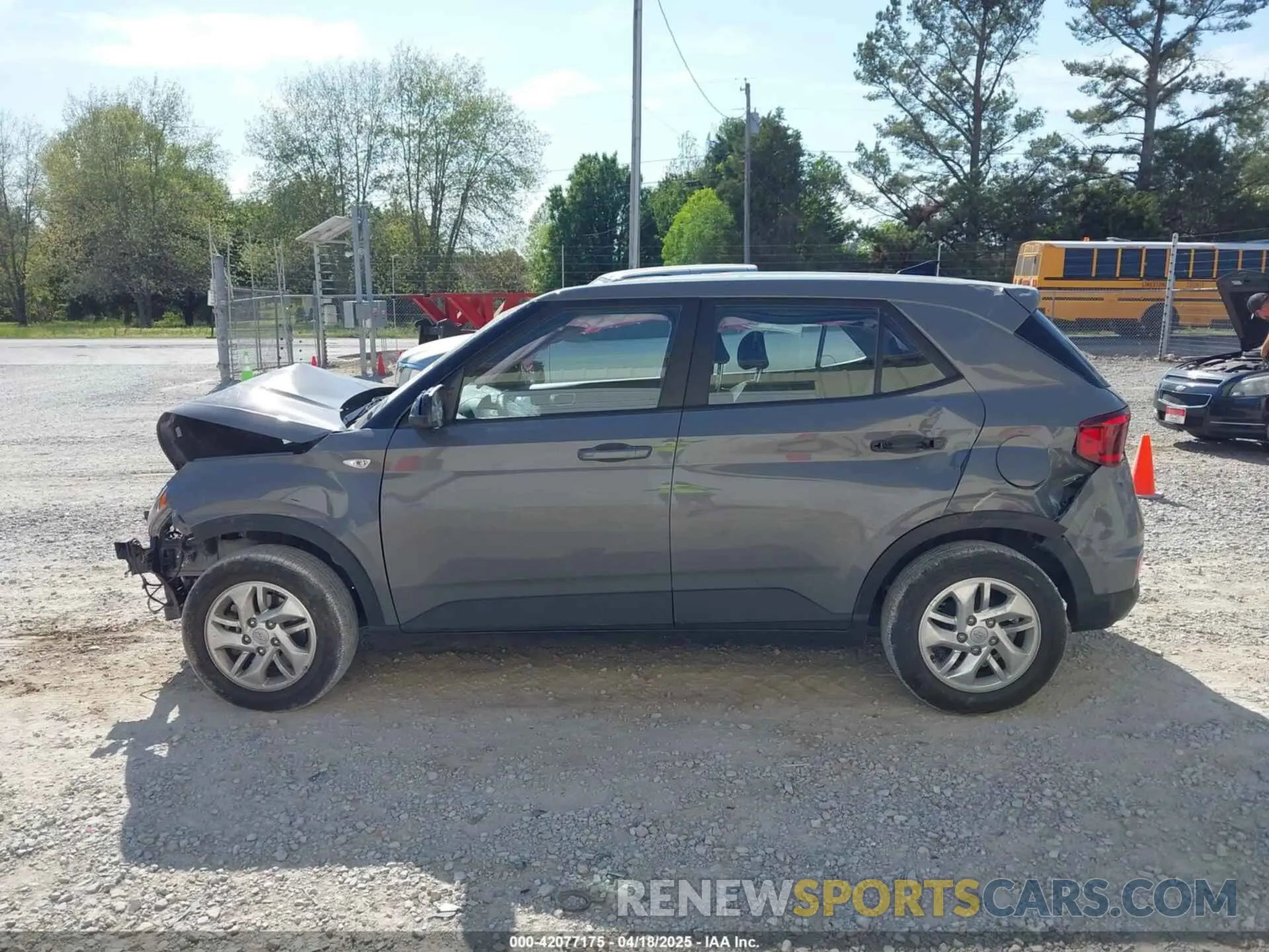 15 Photograph of a damaged car KMHRB8A30NU177247 HYUNDAI VENUE 2022
