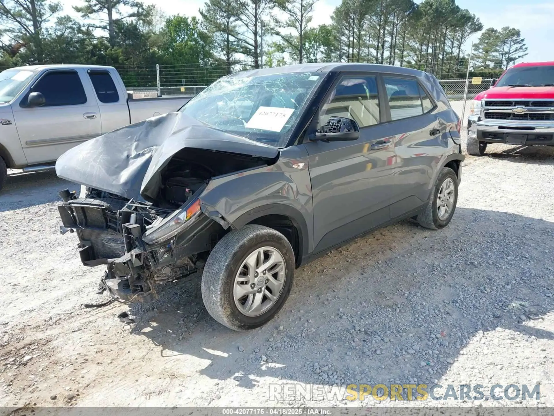2 Photograph of a damaged car KMHRB8A30NU177247 HYUNDAI VENUE 2022