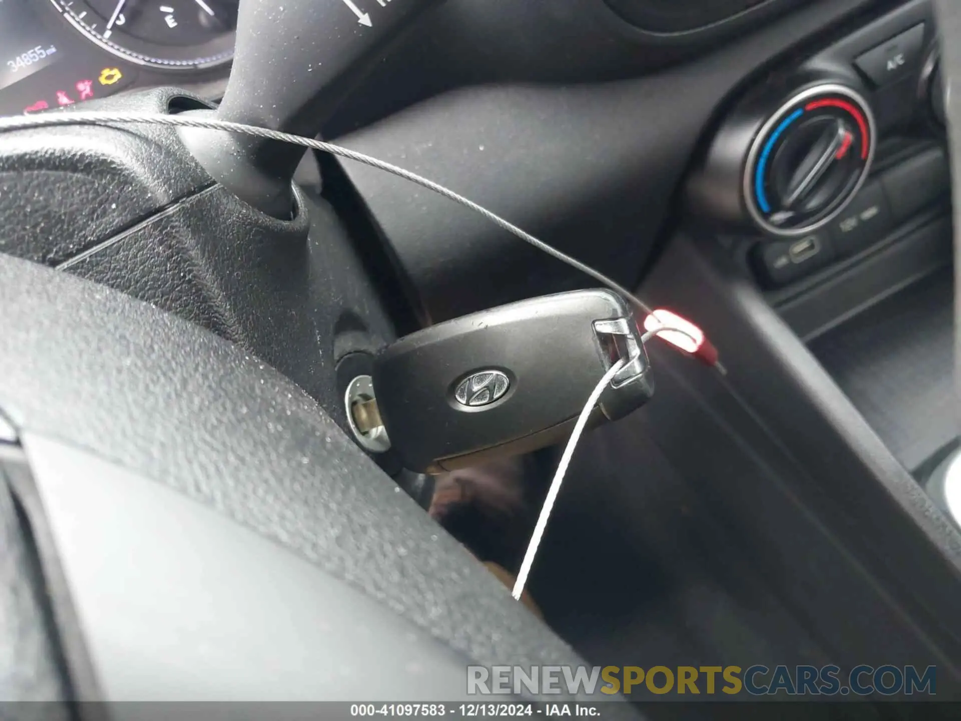11 Photograph of a damaged car KMHRB8A30NU201823 HYUNDAI VENUE 2022