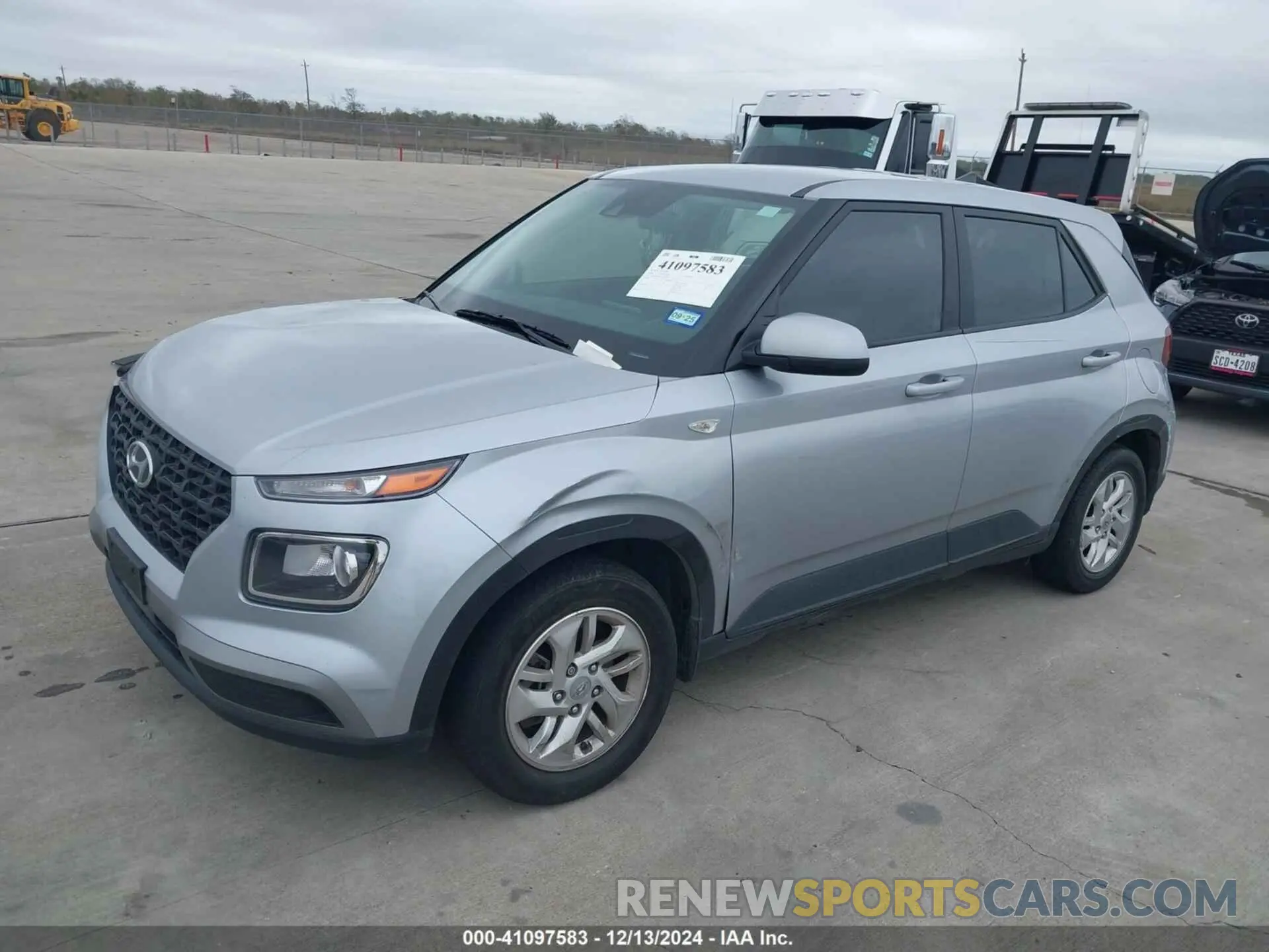 2 Photograph of a damaged car KMHRB8A30NU201823 HYUNDAI VENUE 2022