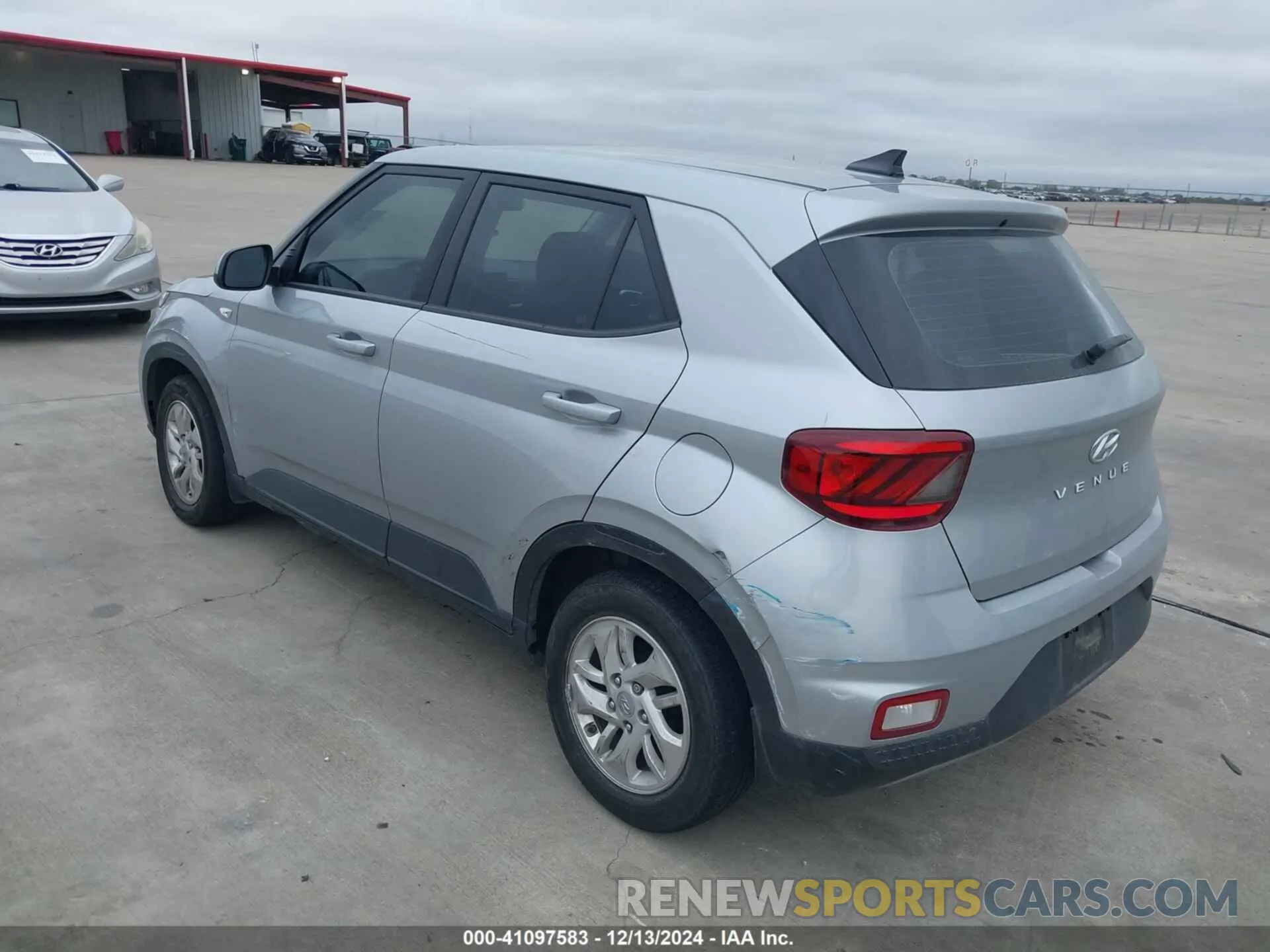 3 Photograph of a damaged car KMHRB8A30NU201823 HYUNDAI VENUE 2022