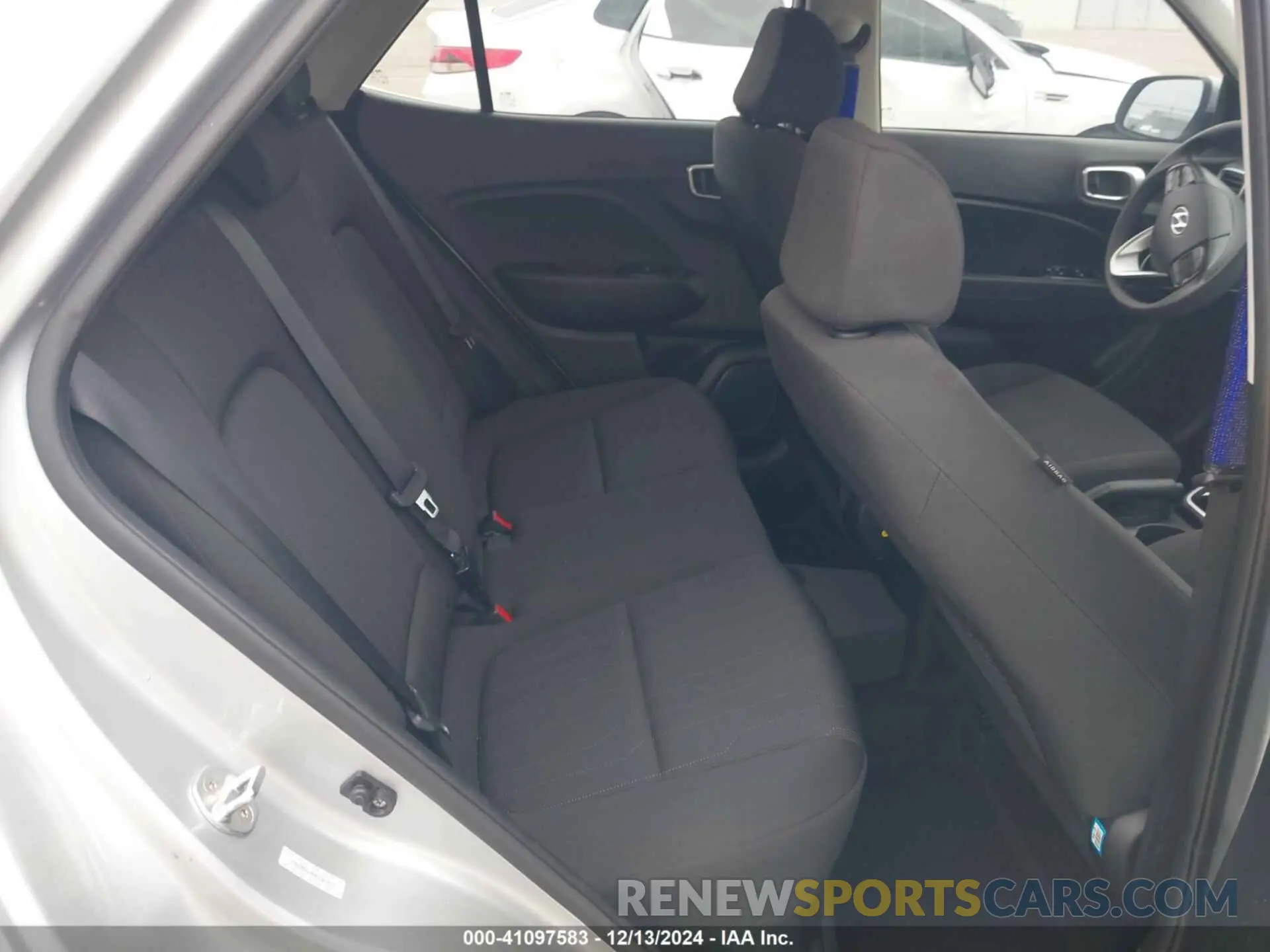 8 Photograph of a damaged car KMHRB8A30NU201823 HYUNDAI VENUE 2022