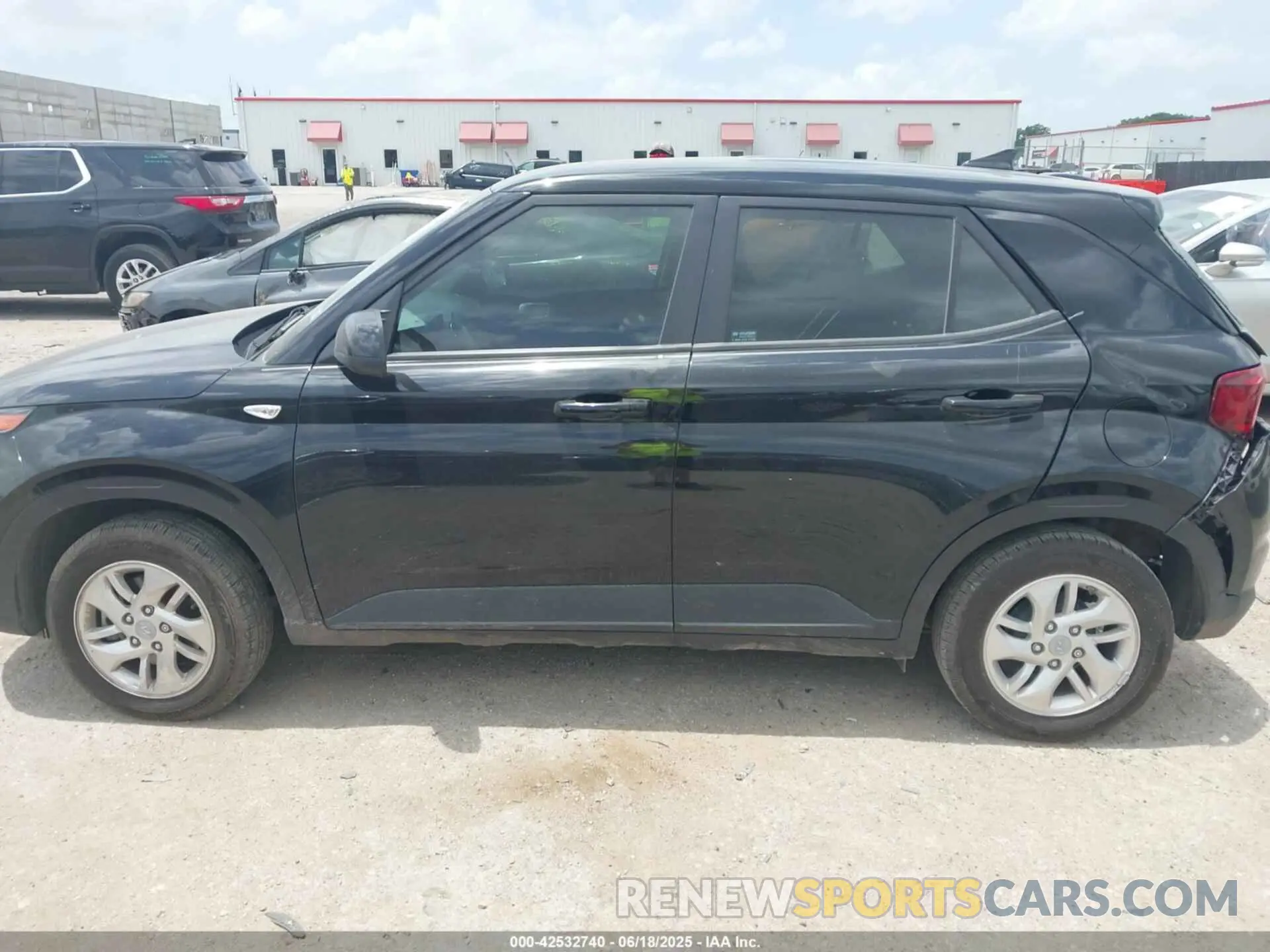 14 Photograph of a damaged car KMHRB8A31NU160599 HYUNDAI VENUE 2022