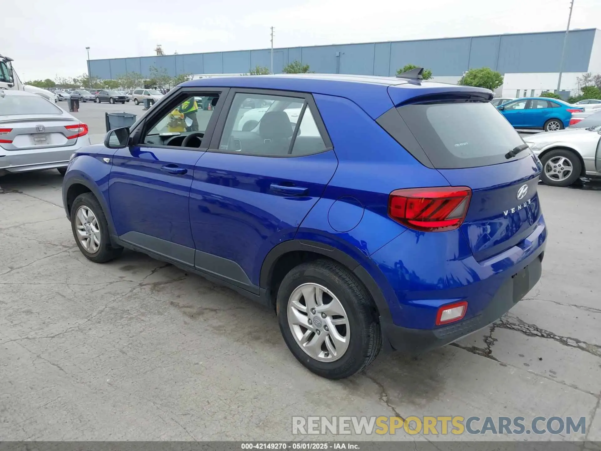3 Photograph of a damaged car KMHRB8A31NU202298 HYUNDAI VENUE 2022