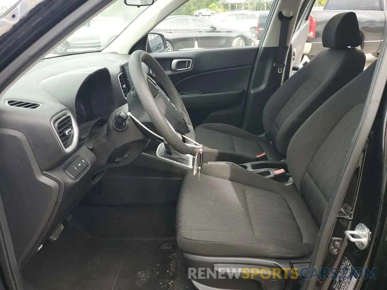 7 Photograph of a damaged car KMHRB8A32NU154357 HYUNDAI VENUE 2022