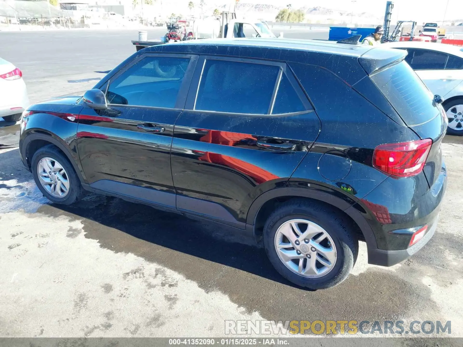 3 Photograph of a damaged car KMHRB8A32NU186225 HYUNDAI VENUE 2022
