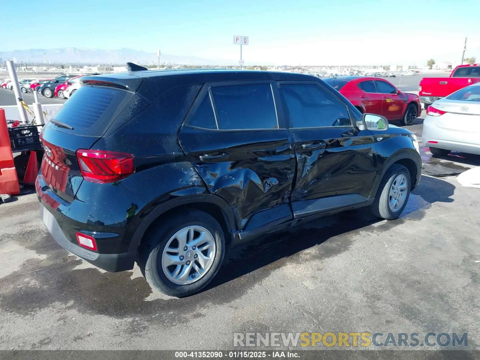 4 Photograph of a damaged car KMHRB8A32NU186225 HYUNDAI VENUE 2022