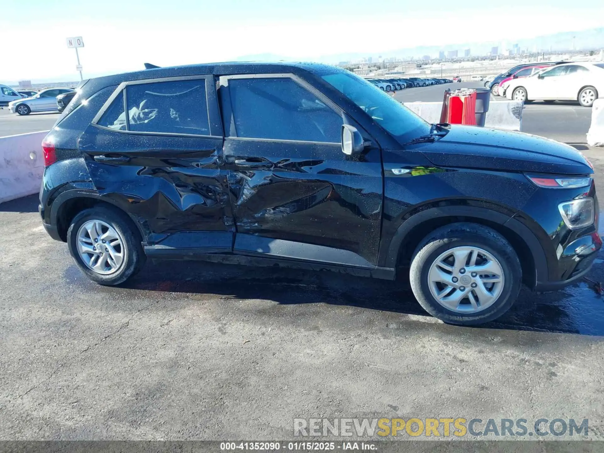 6 Photograph of a damaged car KMHRB8A32NU186225 HYUNDAI VENUE 2022