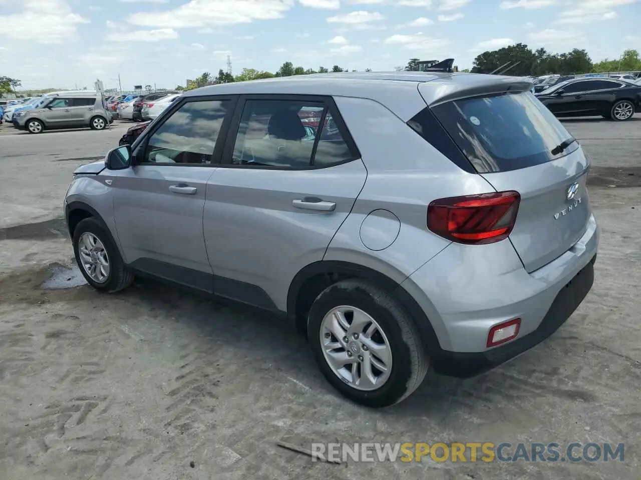 2 Photograph of a damaged car KMHRB8A34NU146857 HYUNDAI VENUE 2022