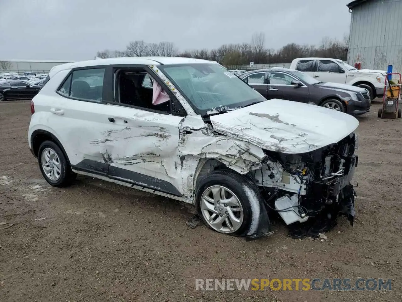 4 Photograph of a damaged car KMHRB8A36NU133236 HYUNDAI VENUE 2022