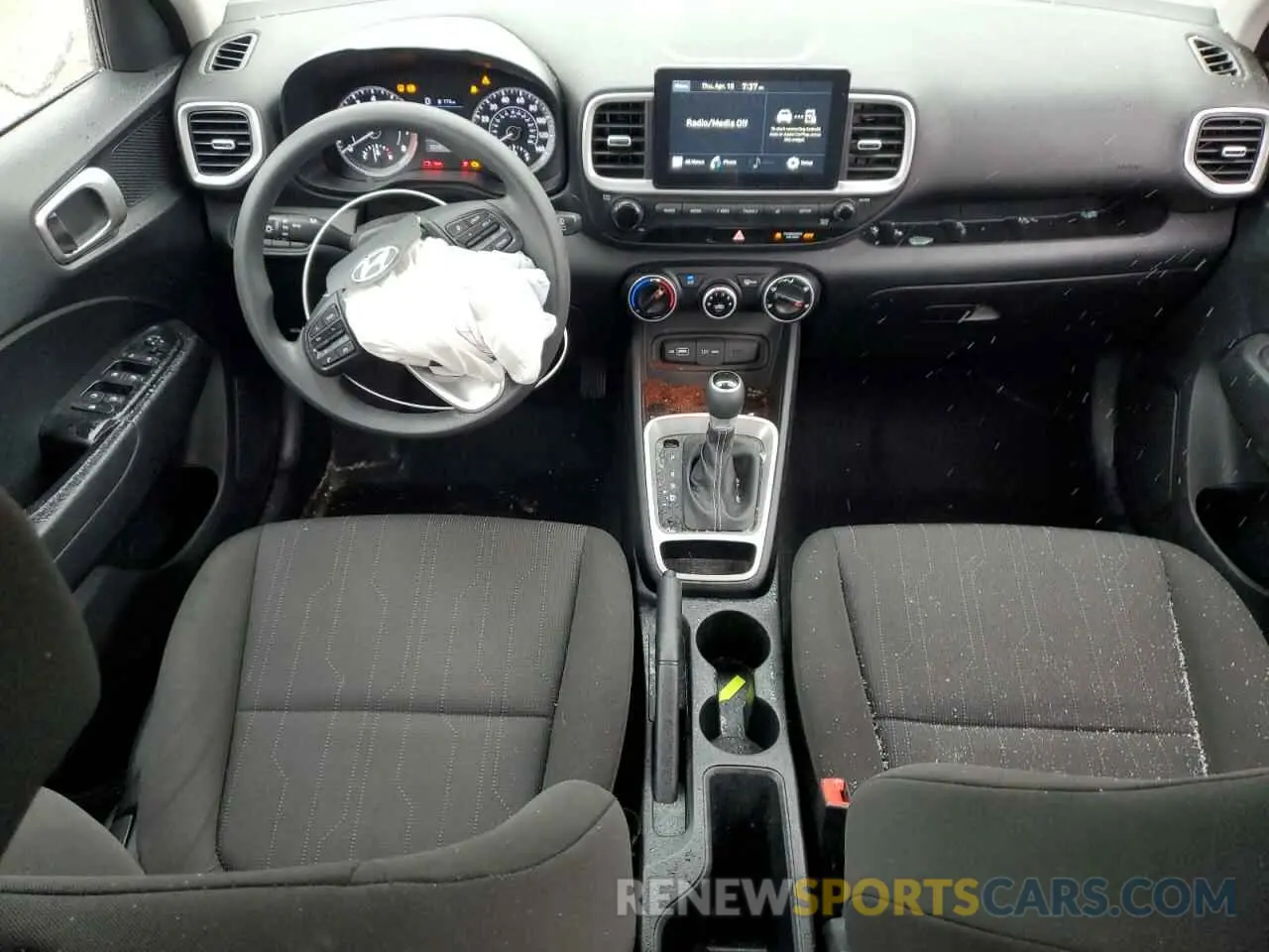 8 Photograph of a damaged car KMHRB8A36NU133236 HYUNDAI VENUE 2022