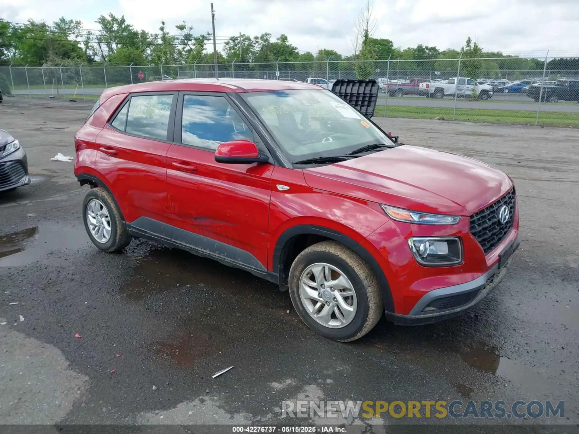 1 Photograph of a damaged car KMHRB8A36NU147685 HYUNDAI VENUE 2022
