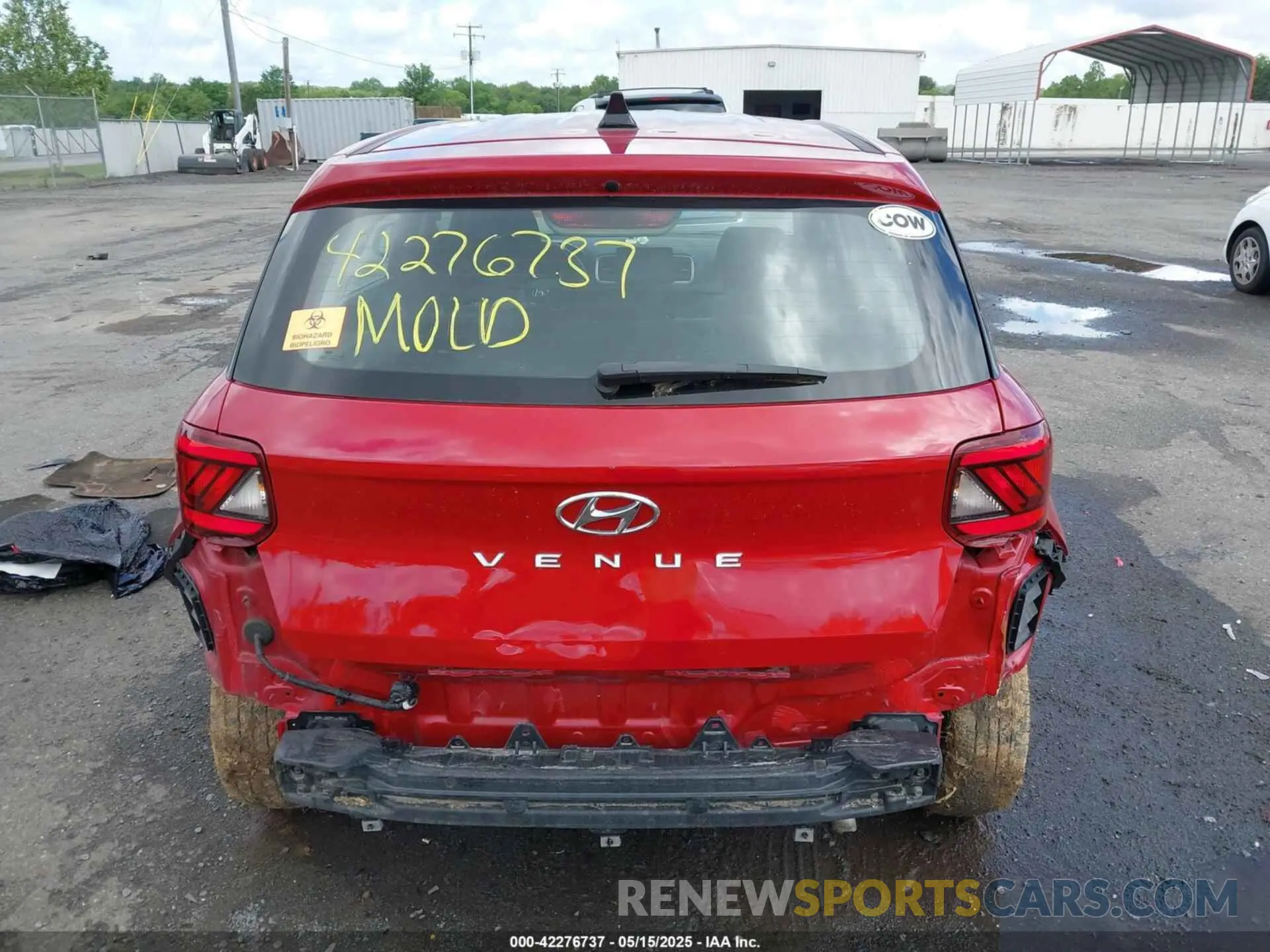 17 Photograph of a damaged car KMHRB8A36NU147685 HYUNDAI VENUE 2022