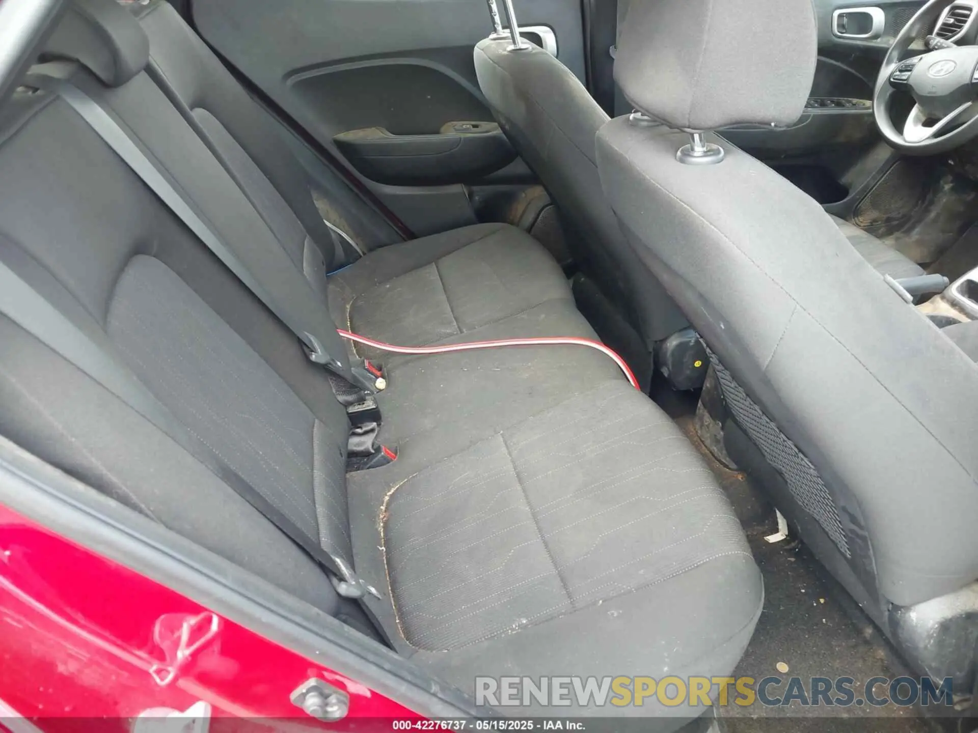 8 Photograph of a damaged car KMHRB8A36NU147685 HYUNDAI VENUE 2022