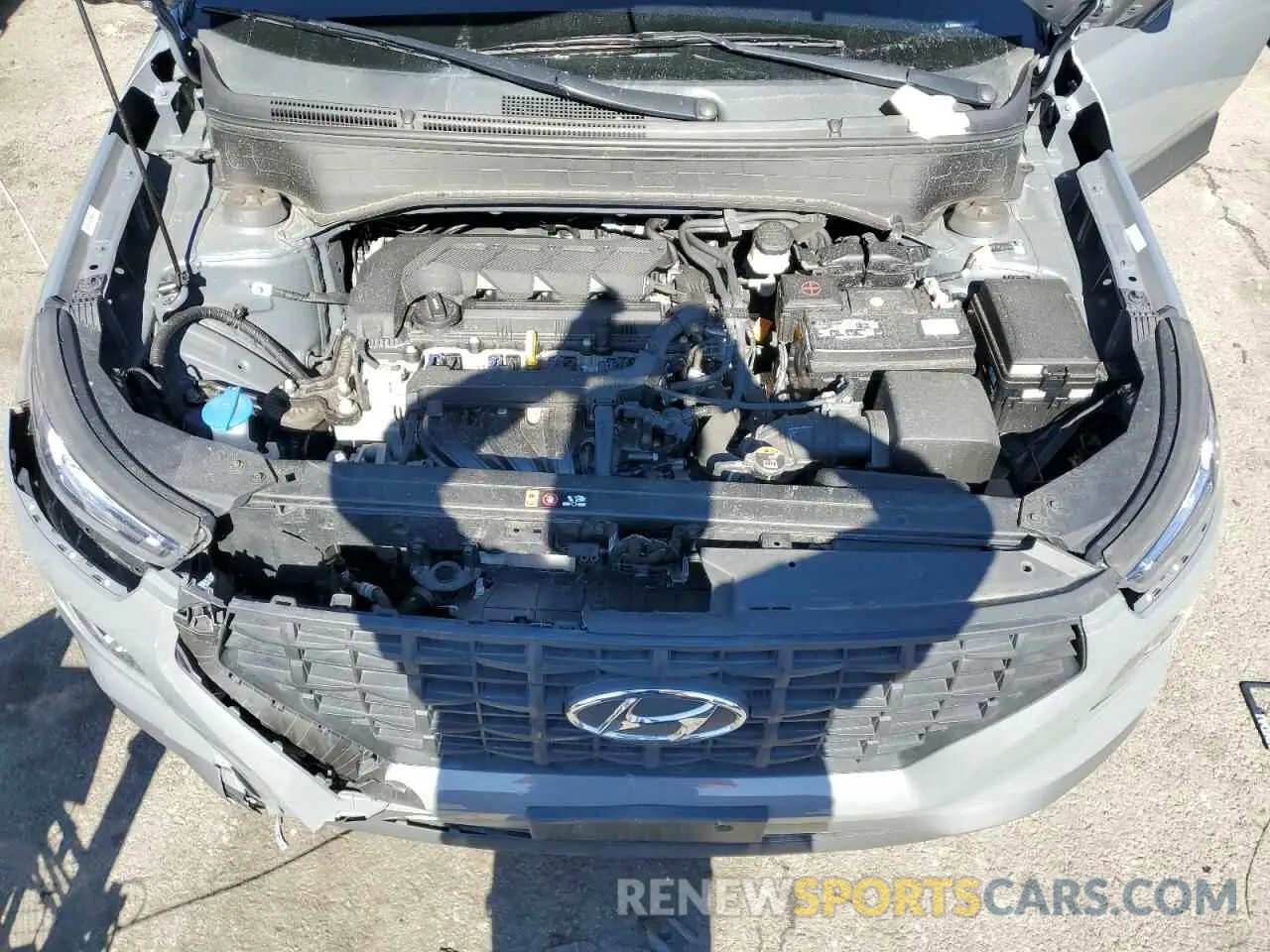 12 Photograph of a damaged car KMHRB8A37NU134539 HYUNDAI VENUE 2022