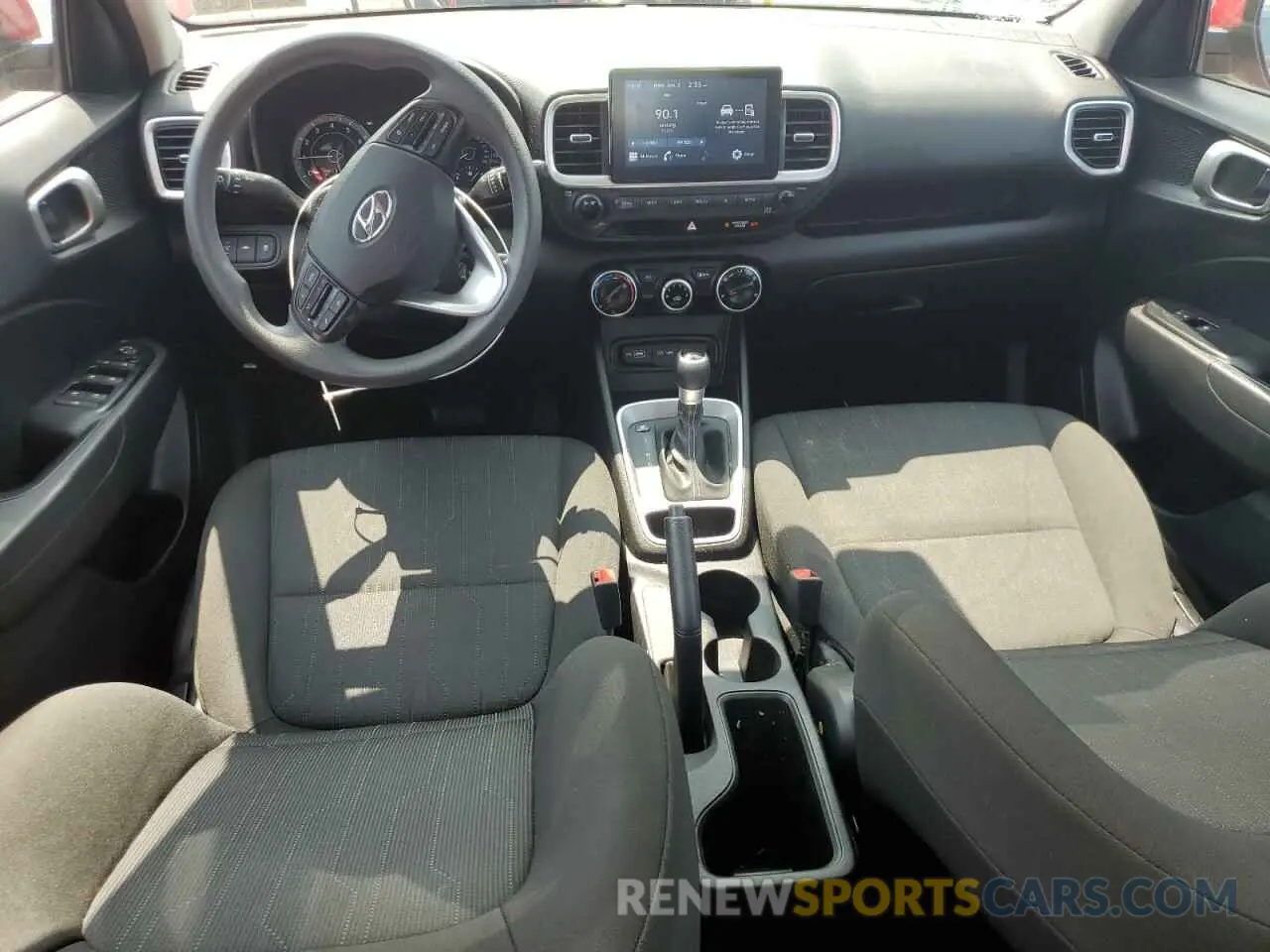 8 Photograph of a damaged car KMHRB8A37NU147405 HYUNDAI VENUE 2022
