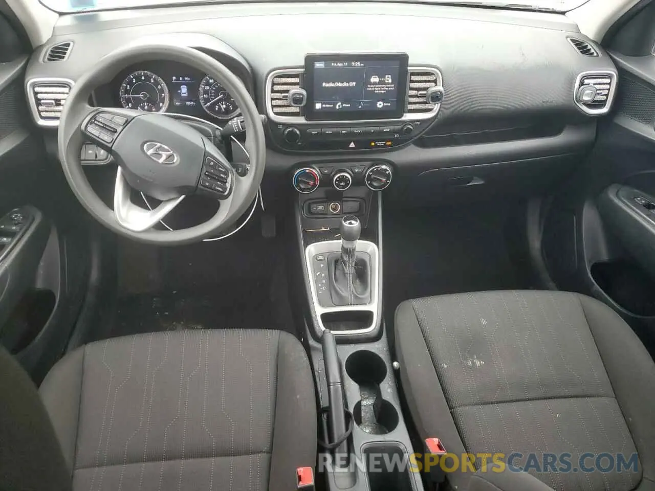 8 Photograph of a damaged car KMHRB8A38NU141547 HYUNDAI VENUE 2022