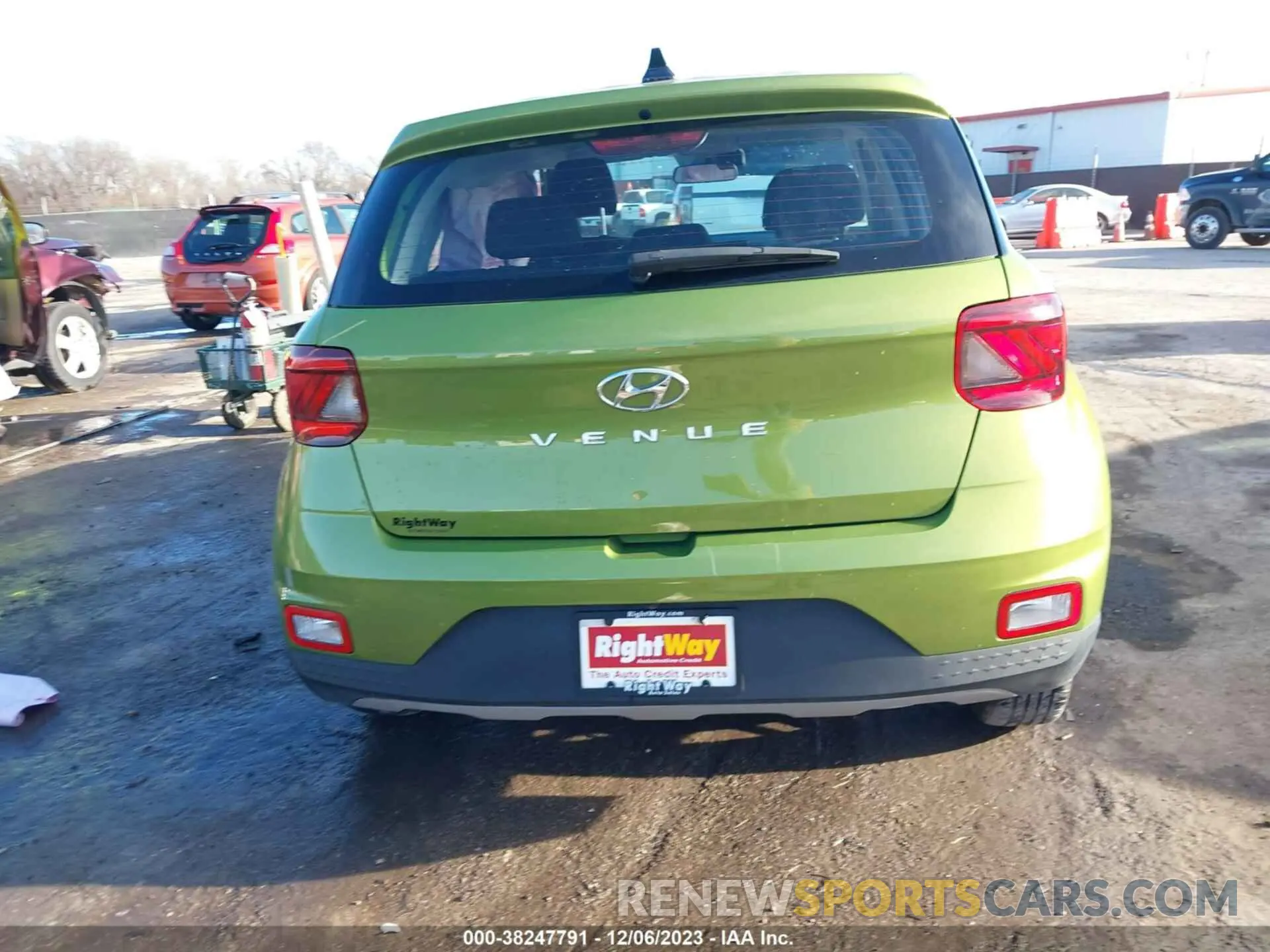 17 Photograph of a damaged car KMHRB8A39NU140634 HYUNDAI VENUE 2022