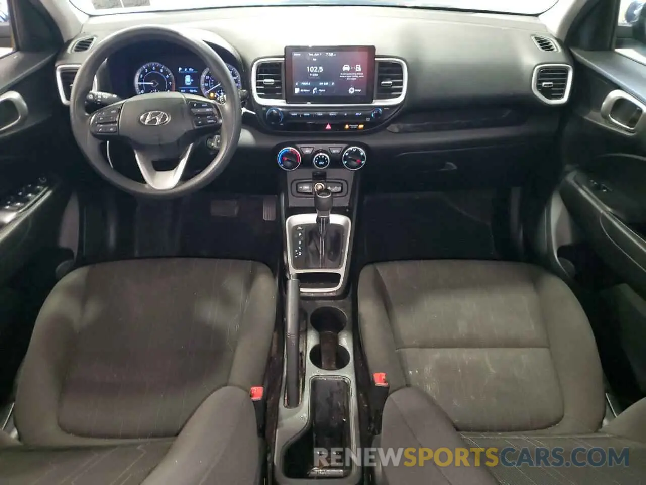 8 Photograph of a damaged car KMHRB8A39NU142464 HYUNDAI VENUE 2022