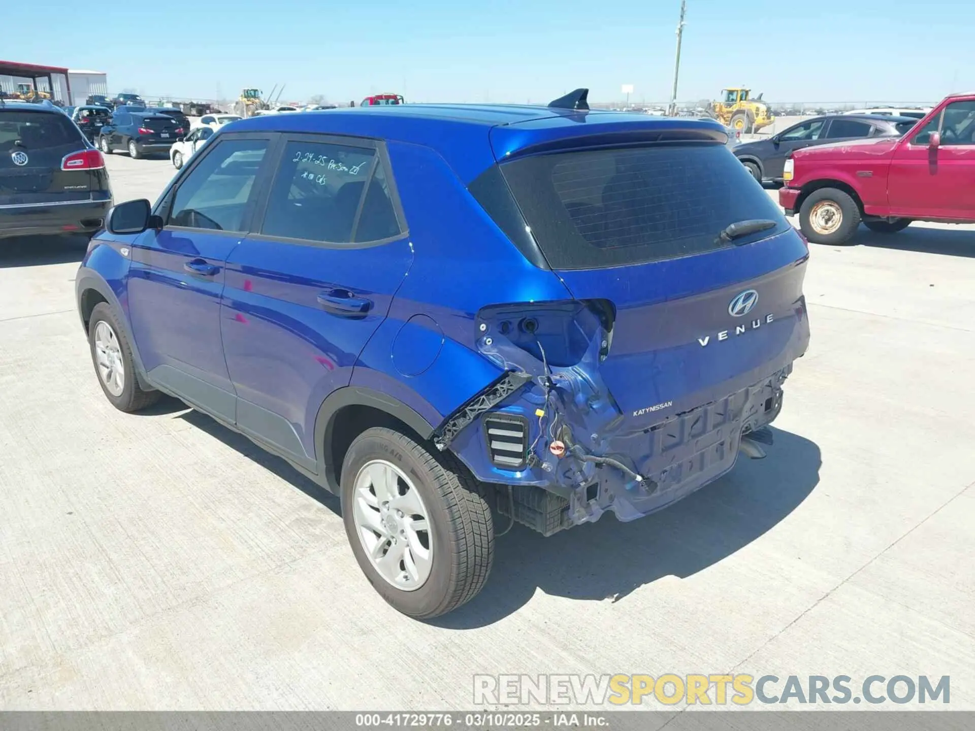3 Photograph of a damaged car KMHRB8A39NU202839 HYUNDAI VENUE 2022