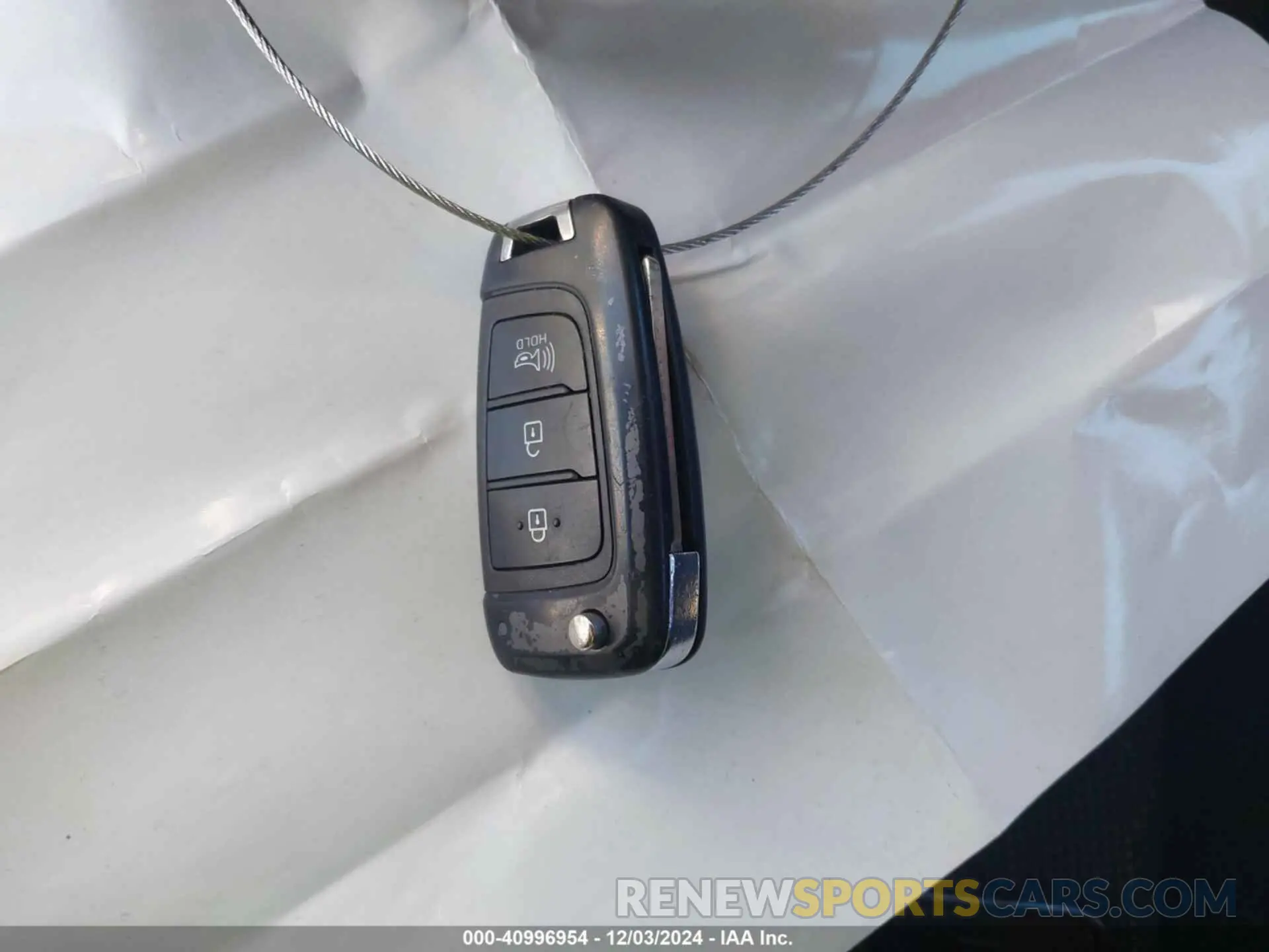 11 Photograph of a damaged car KMHRB8A3XNU155272 HYUNDAI VENUE 2022