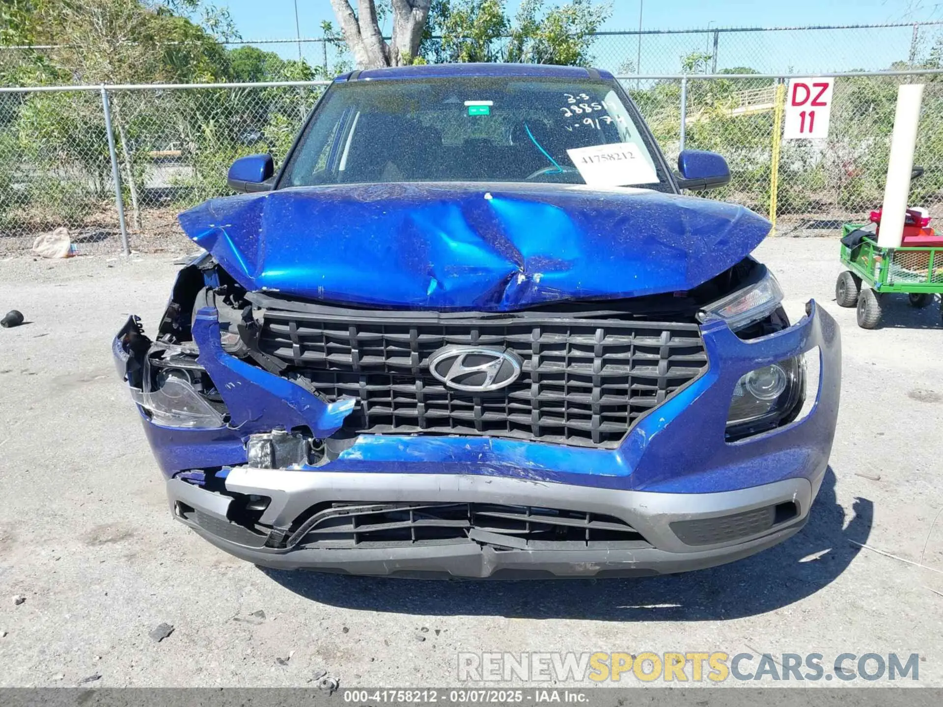 13 Photograph of a damaged car KMHRB8A3XNU199174 HYUNDAI VENUE 2022