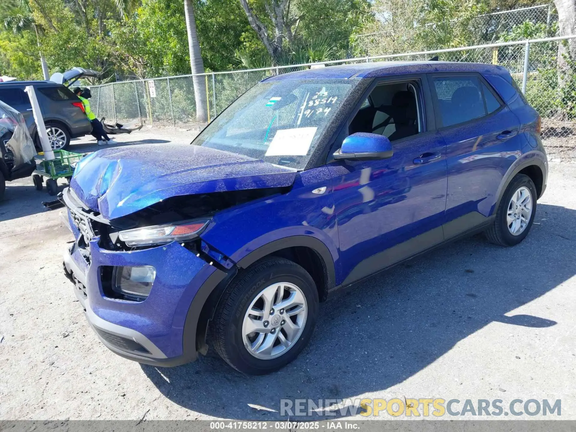 2 Photograph of a damaged car KMHRB8A3XNU199174 HYUNDAI VENUE 2022