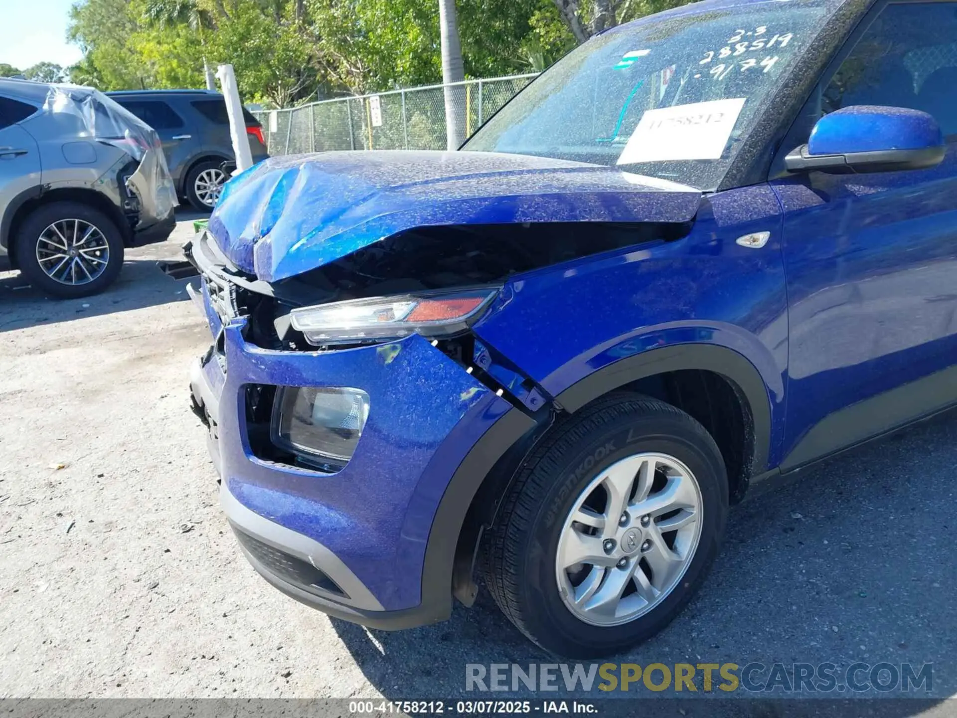 6 Photograph of a damaged car KMHRB8A3XNU199174 HYUNDAI VENUE 2022