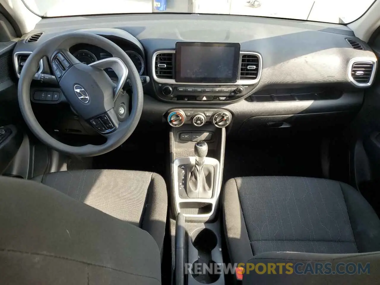 8 Photograph of a damaged car KMHRB8A3XNU202770 HYUNDAI VENUE 2022