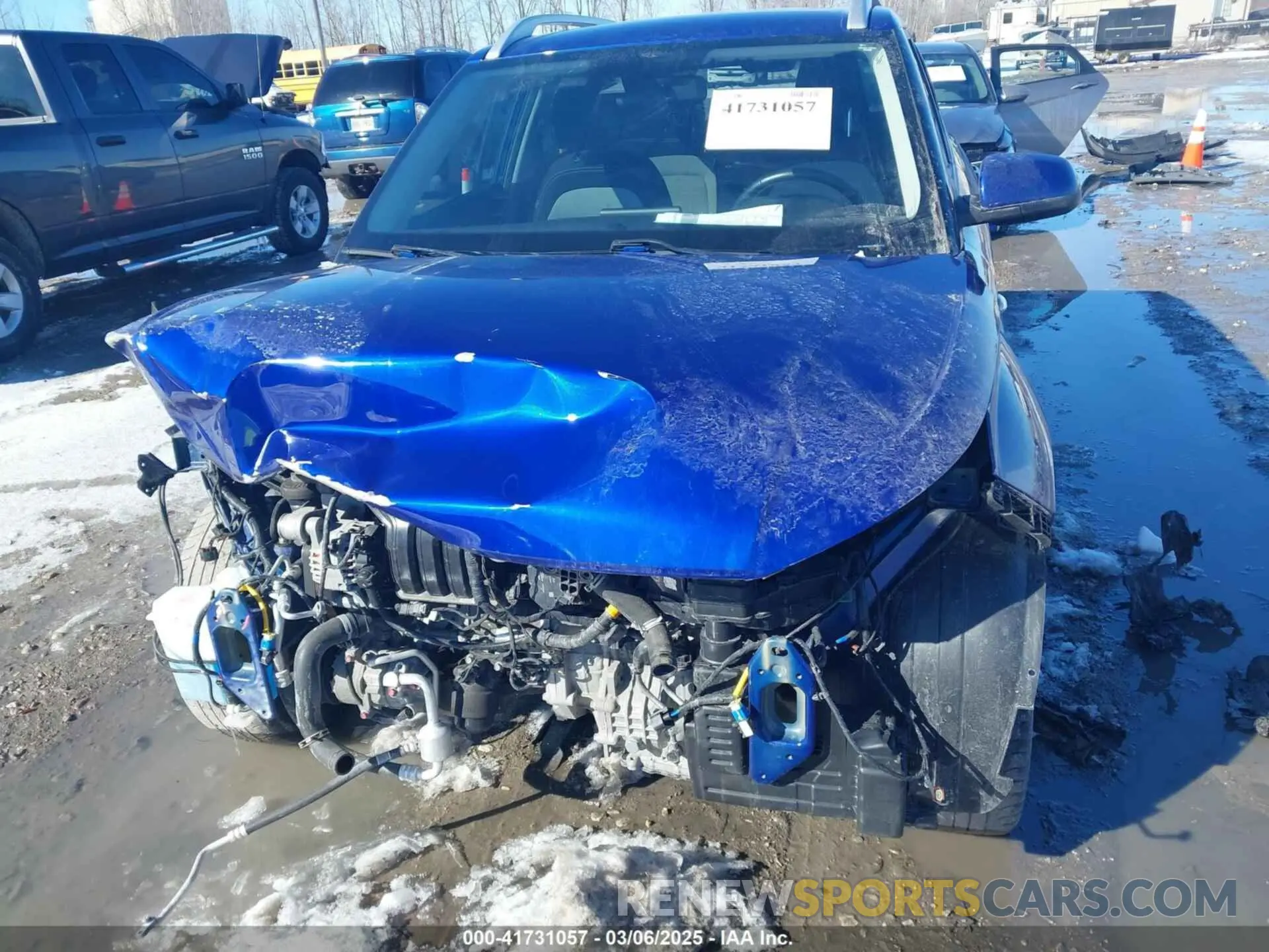 11 Photograph of a damaged car KMHRC8A30NU149414 HYUNDAI VENUE 2022