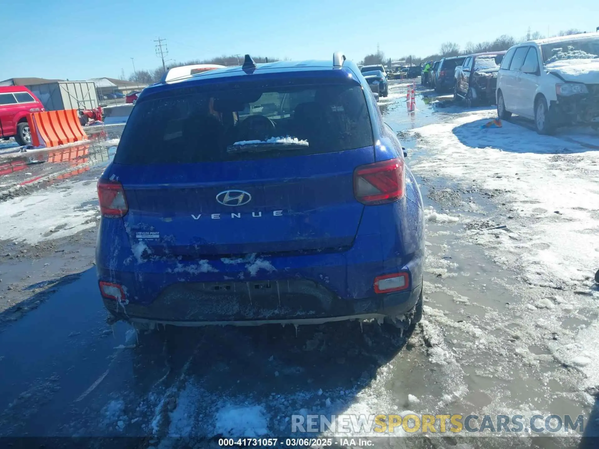 15 Photograph of a damaged car KMHRC8A30NU149414 HYUNDAI VENUE 2022