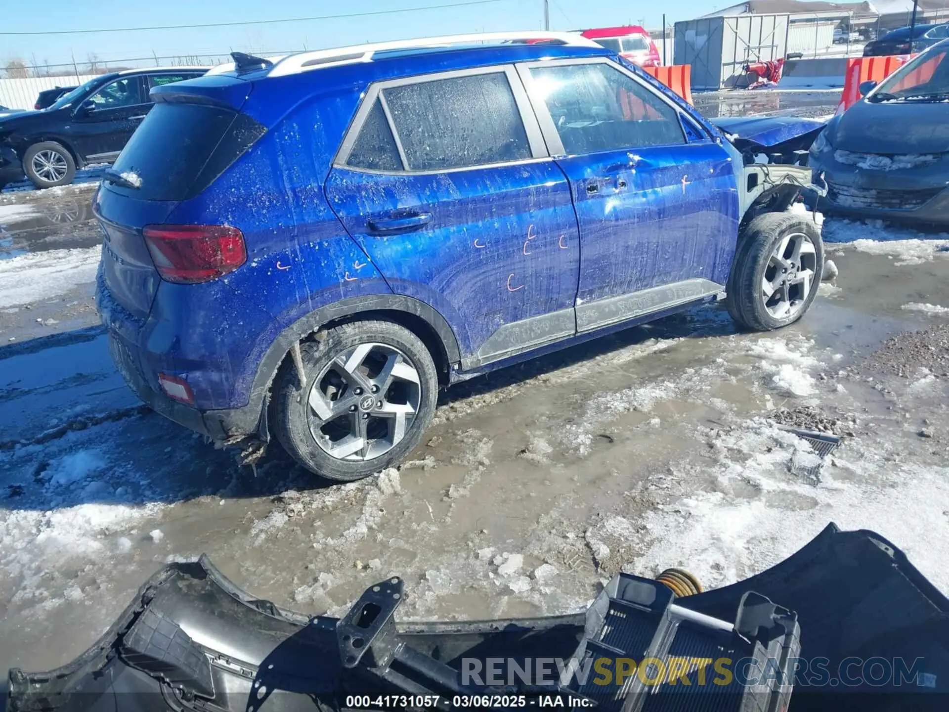 4 Photograph of a damaged car KMHRC8A30NU149414 HYUNDAI VENUE 2022