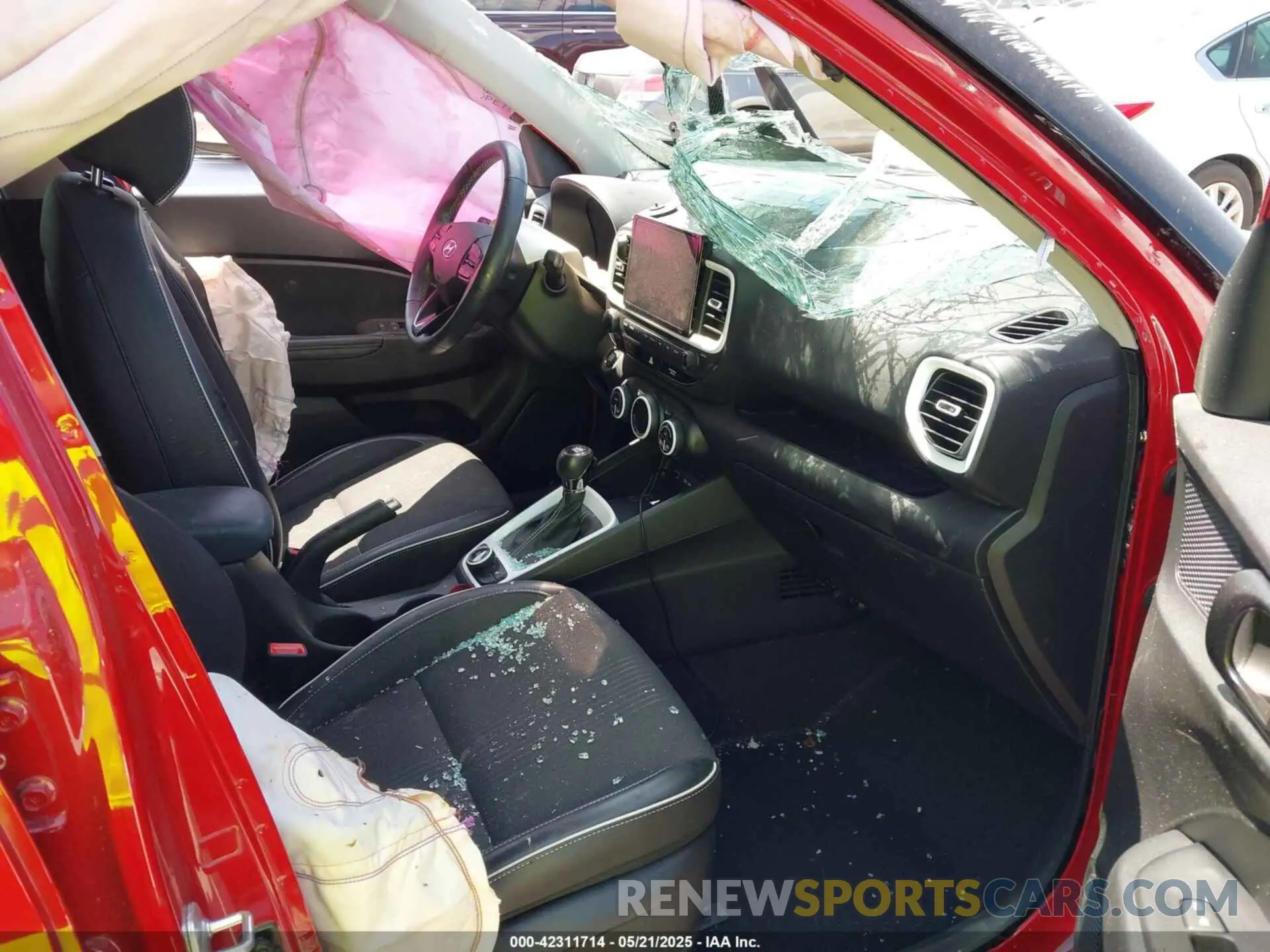 5 Photograph of a damaged car KMHRC8A30NU186656 HYUNDAI VENUE 2022