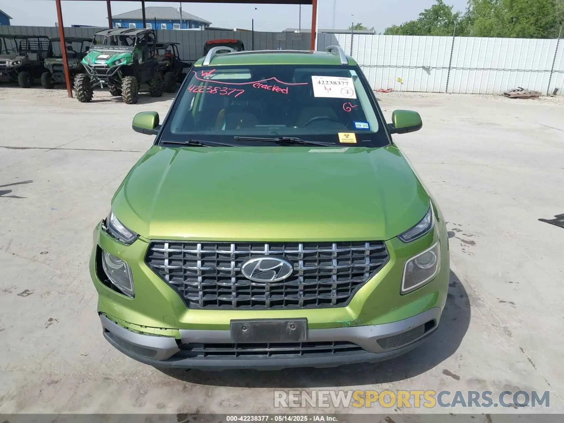 13 Photograph of a damaged car KMHRC8A30NU204234 HYUNDAI VENUE 2022