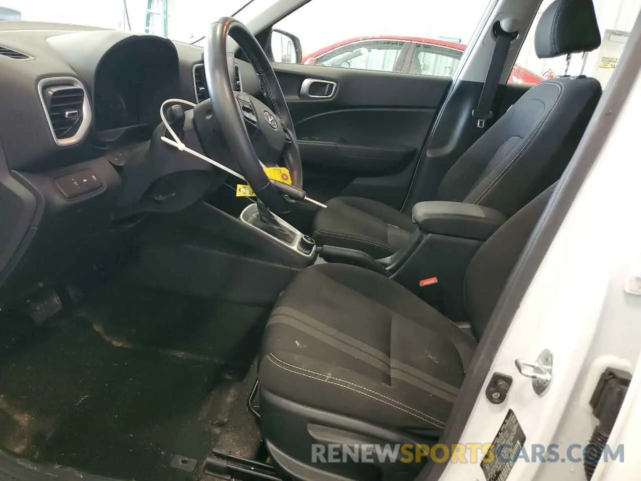 7 Photograph of a damaged car KMHRC8A30NU206954 HYUNDAI VENUE 2022