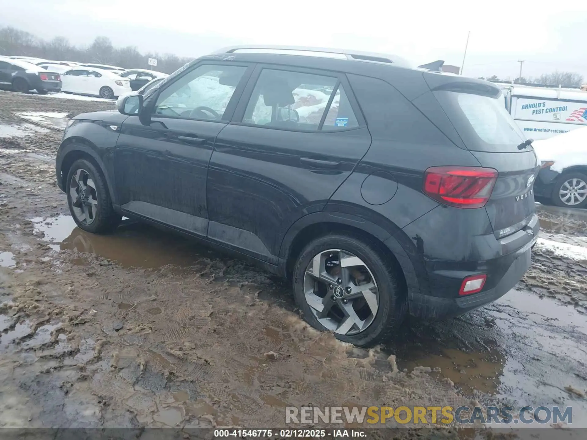 3 Photograph of a damaged car KMHRC8A31NU188951 HYUNDAI VENUE 2022