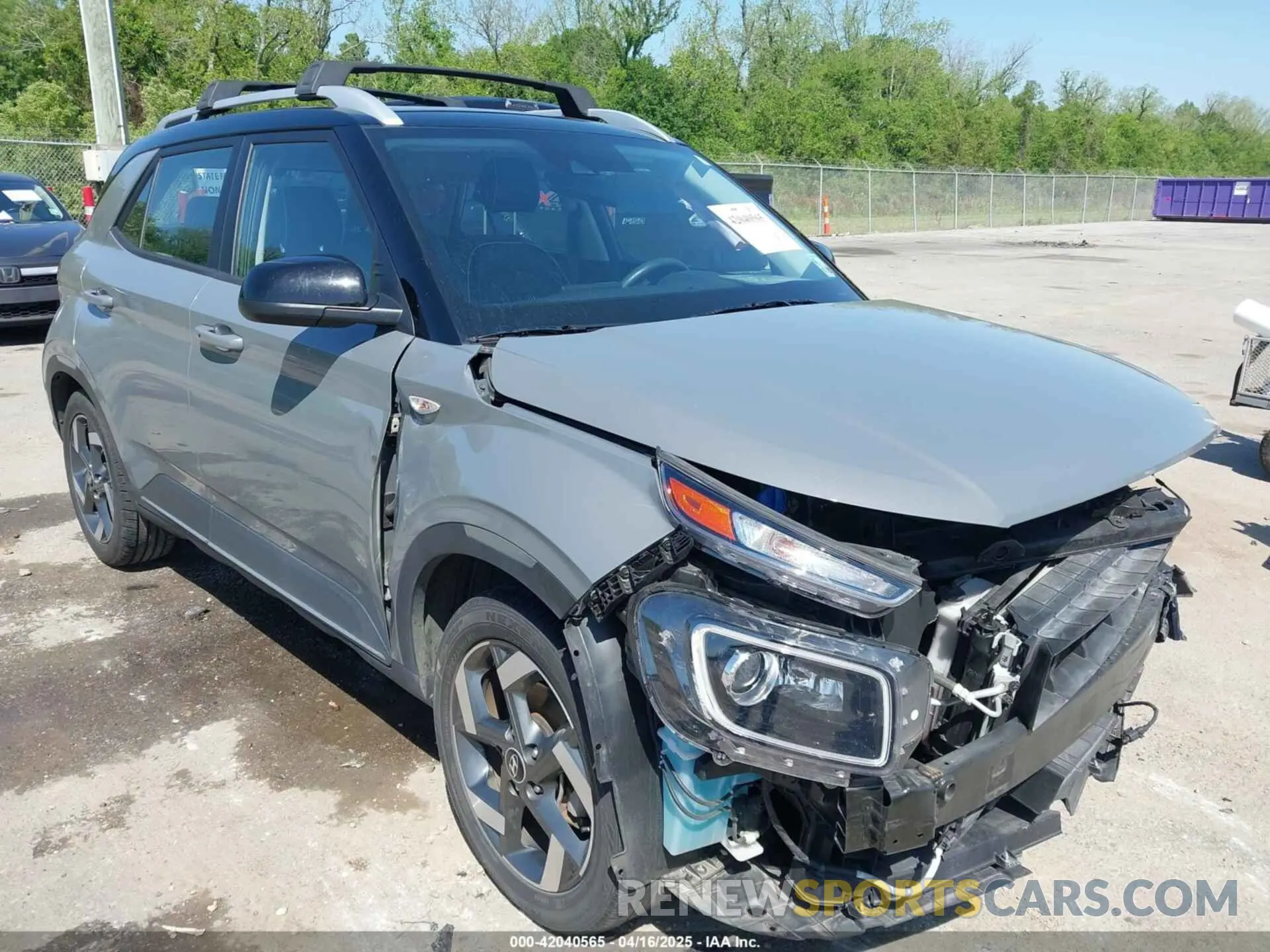 1 Photograph of a damaged car KMHRC8A32NU209421 HYUNDAI VENUE 2022