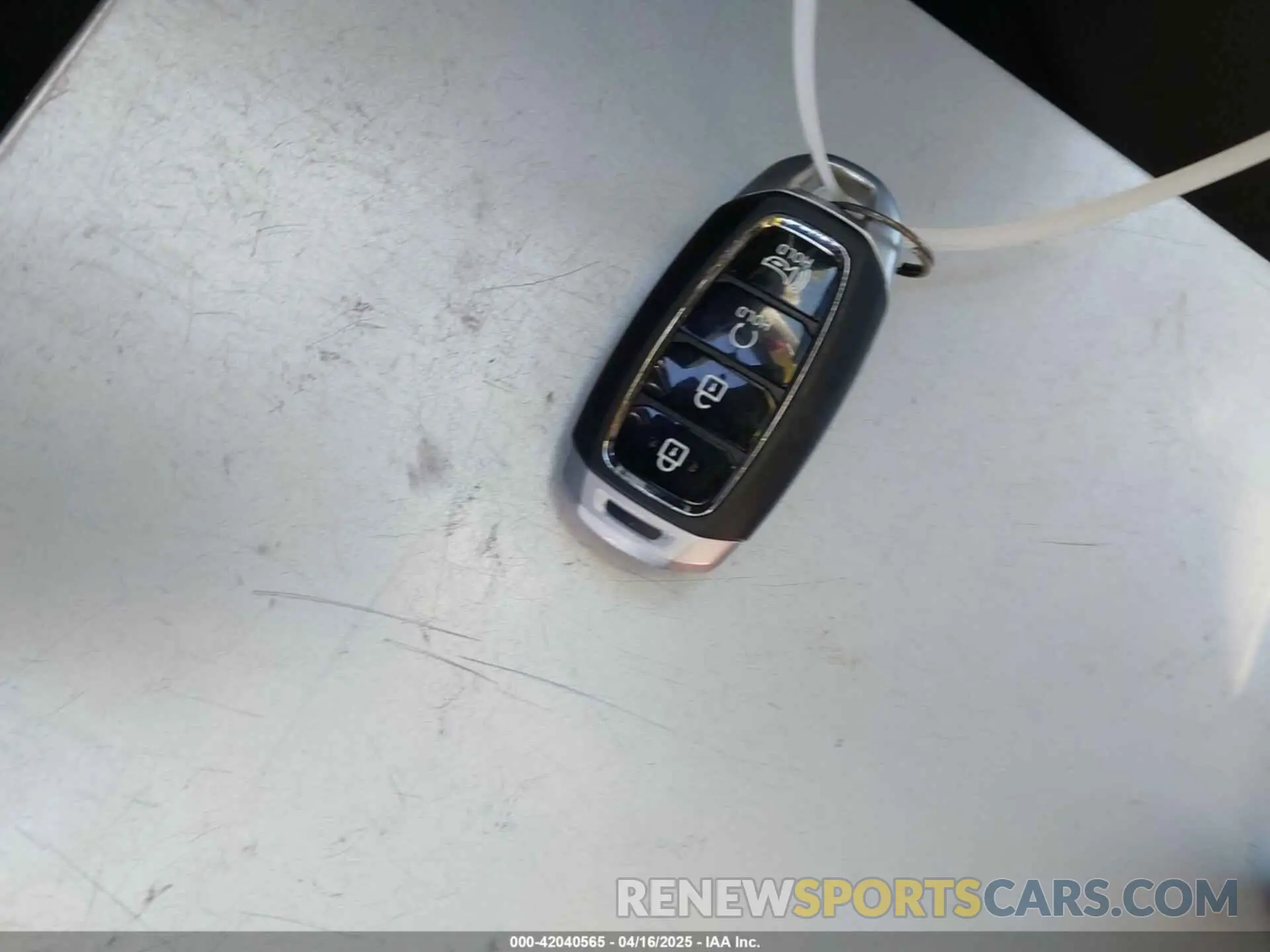 11 Photograph of a damaged car KMHRC8A32NU209421 HYUNDAI VENUE 2022