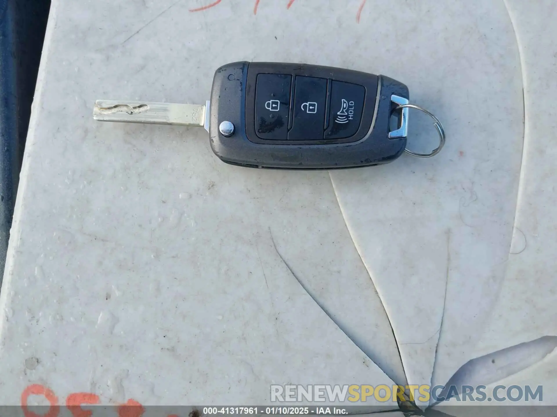 11 Photograph of a damaged car KMHRC8A33NU142442 HYUNDAI VENUE 2022