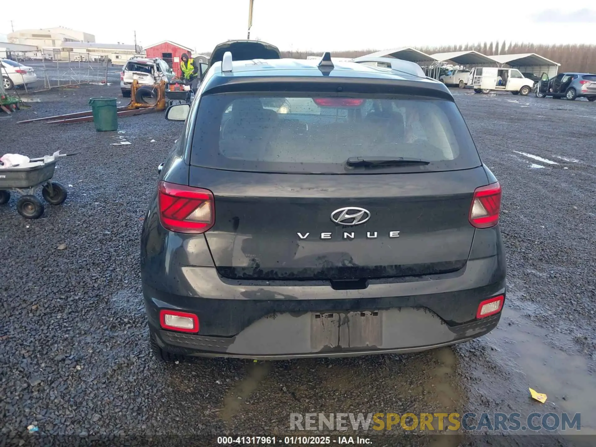 16 Photograph of a damaged car KMHRC8A33NU142442 HYUNDAI VENUE 2022