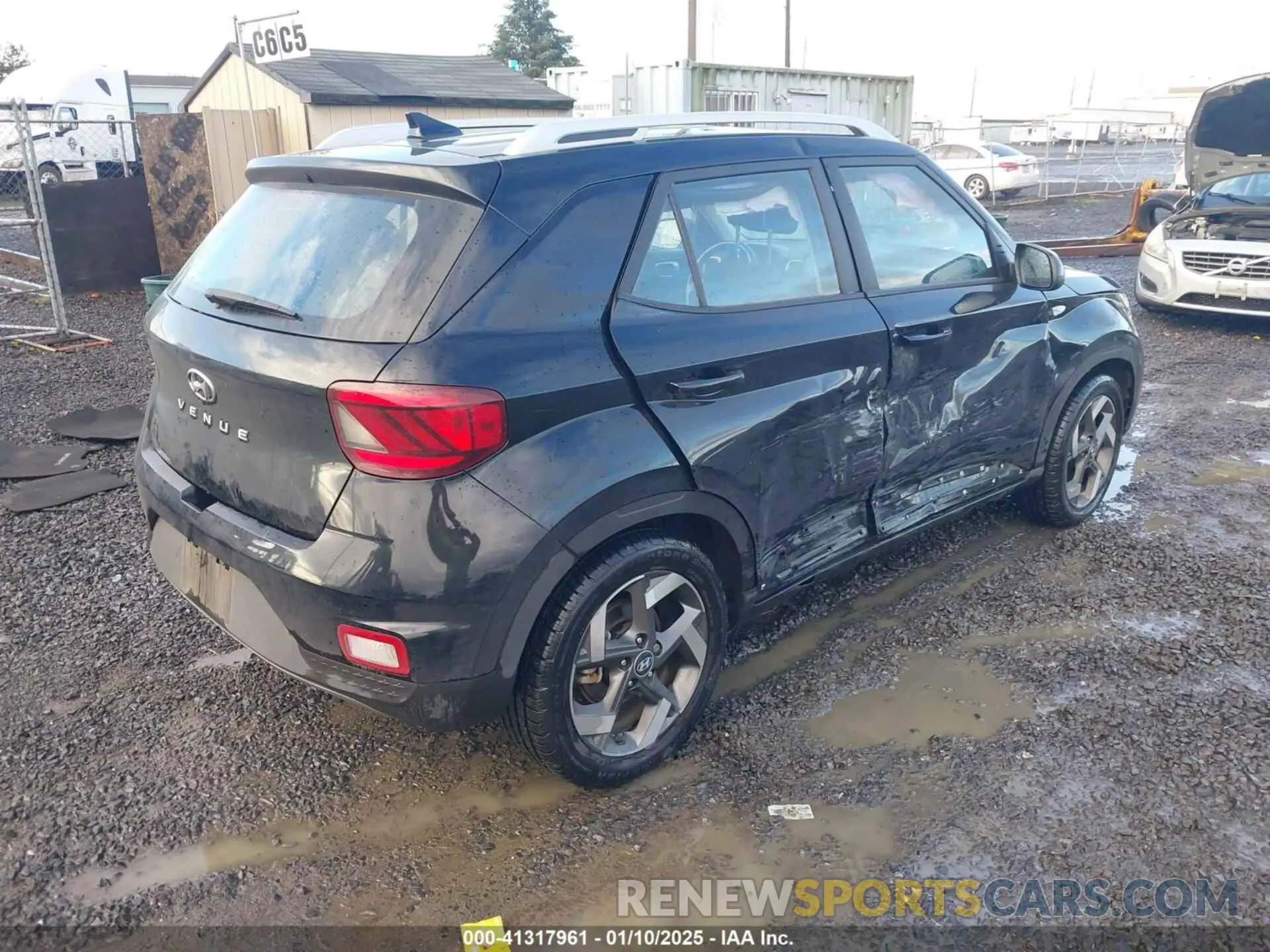 4 Photograph of a damaged car KMHRC8A33NU142442 HYUNDAI VENUE 2022