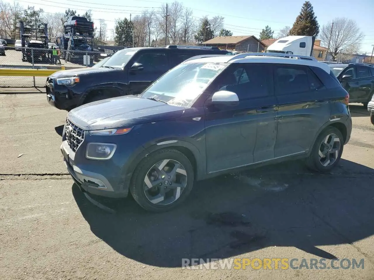 1 Photograph of a damaged car KMHRC8A33NU151481 HYUNDAI VENUE 2022